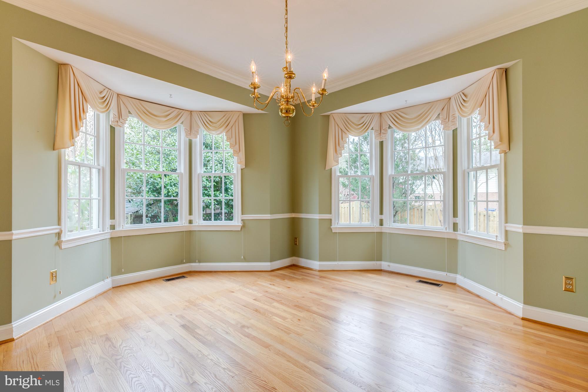 DUNN LORING - Residential