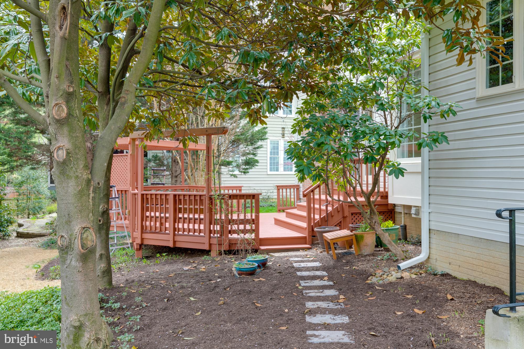 DUNN LORING - Residential