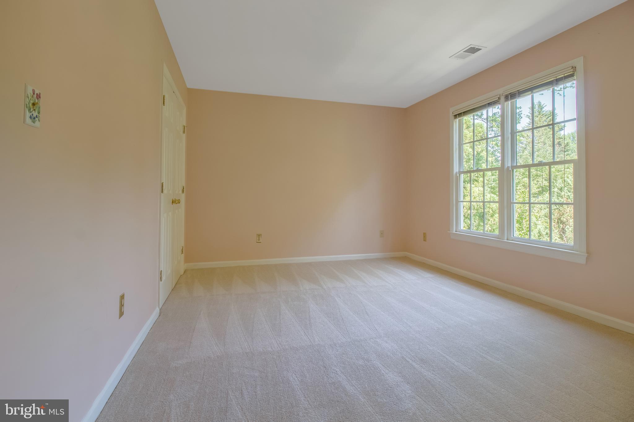 DUNN LORING - Residential