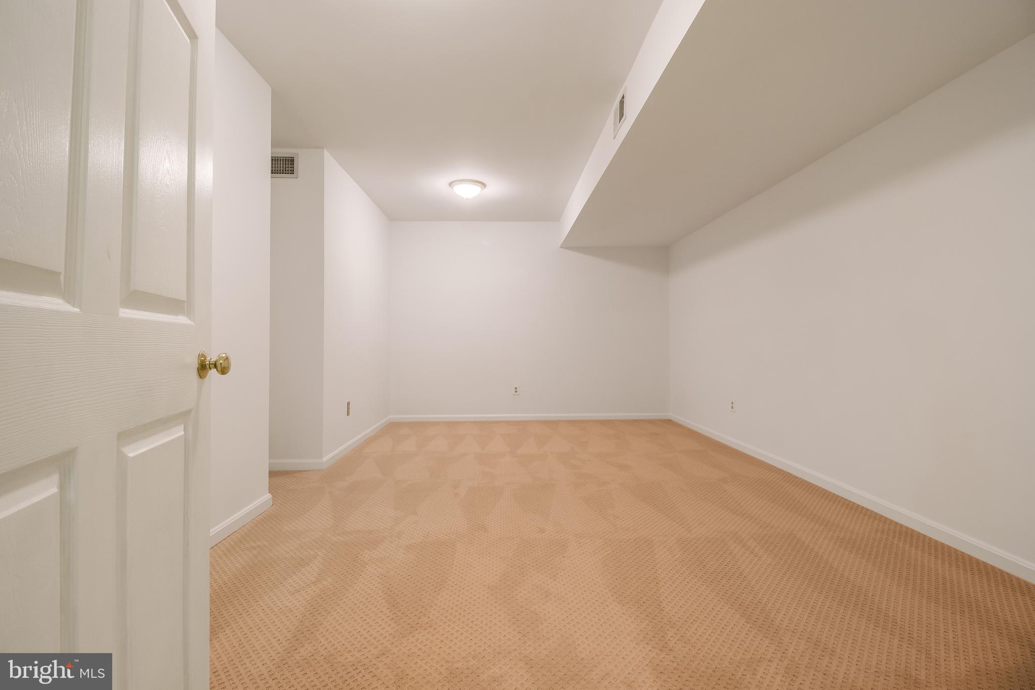 DUNN LORING - Residential