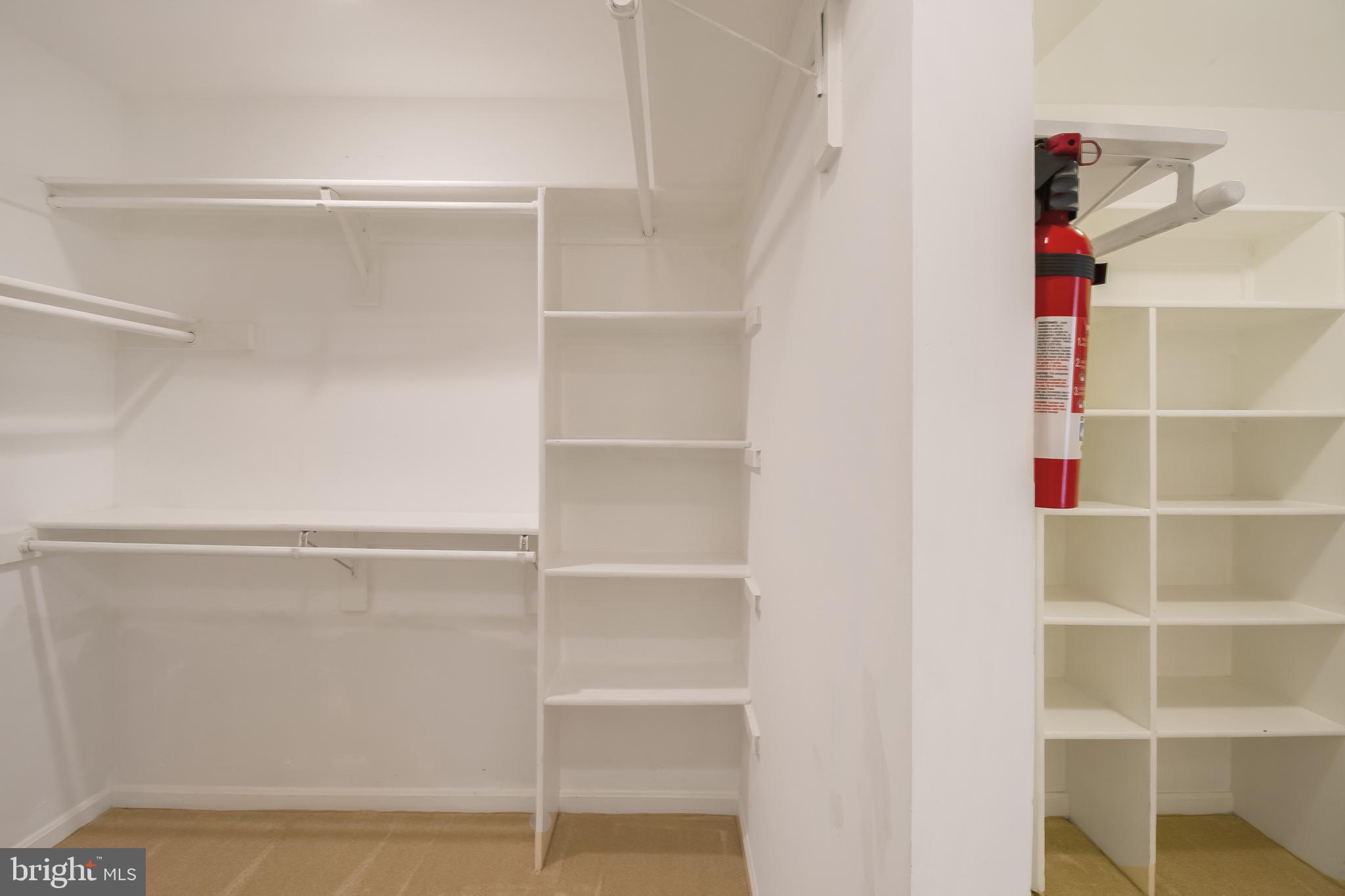 DUNN LORING - Residential