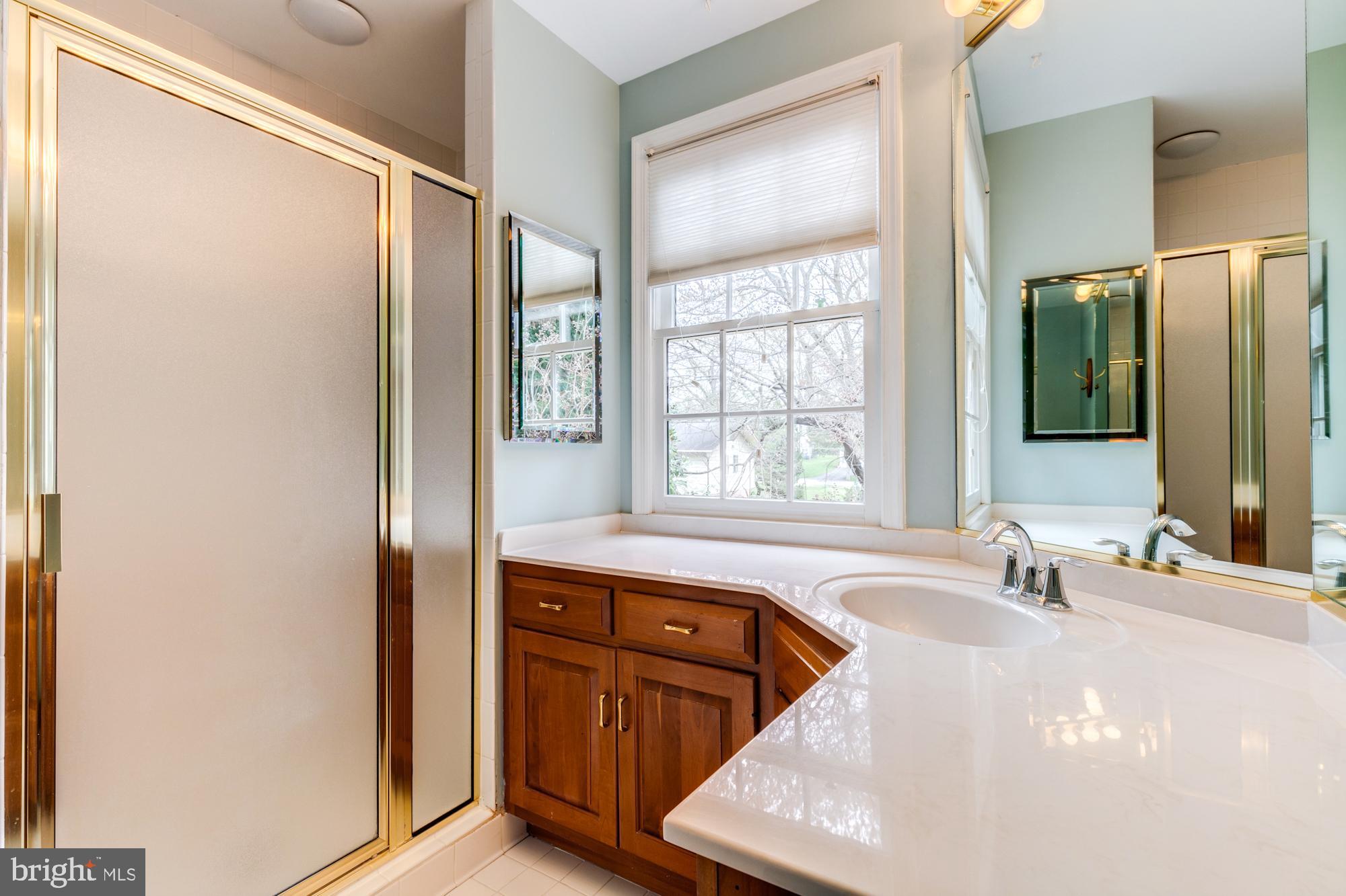 DUNN LORING - Residential