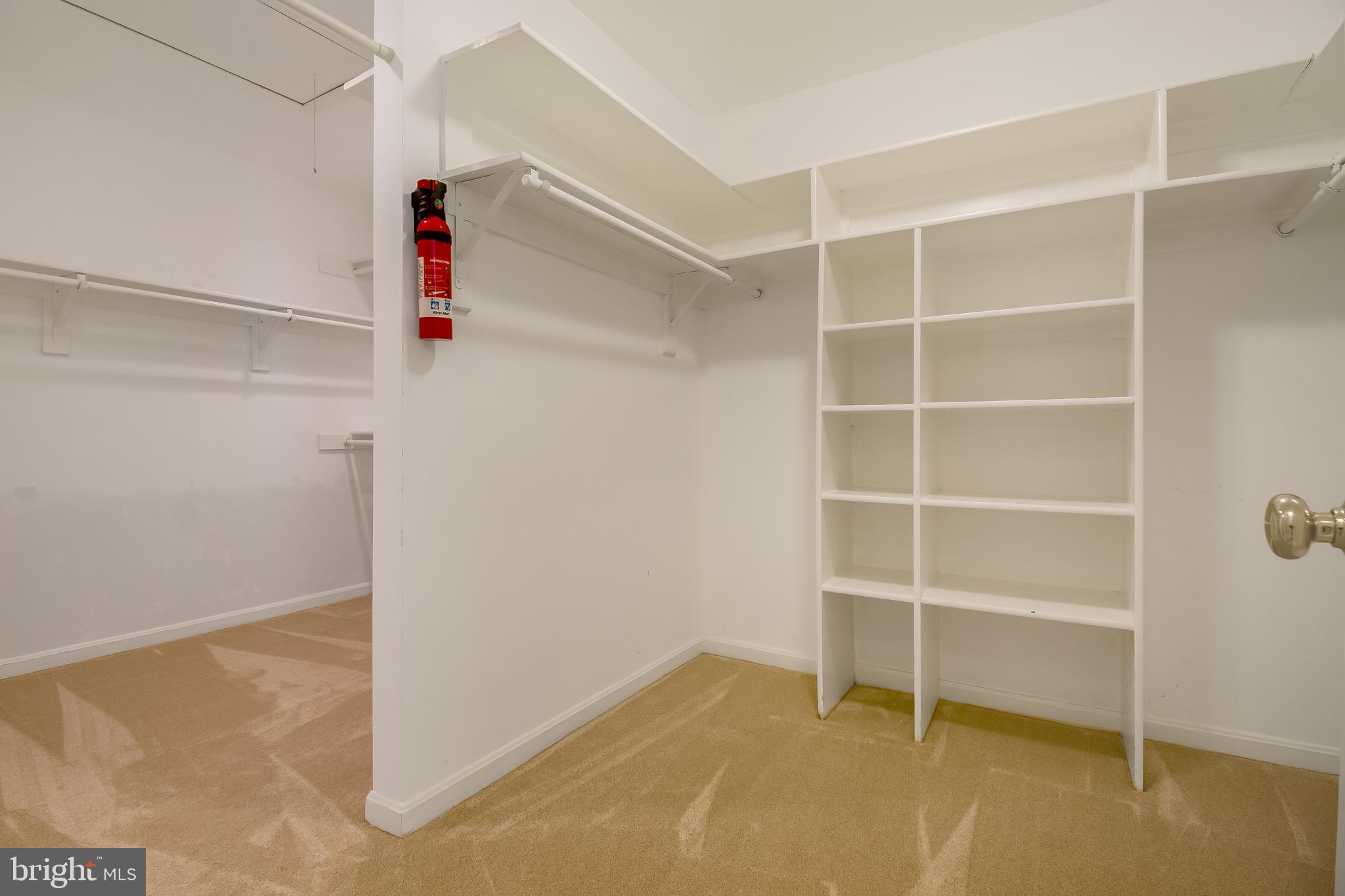 DUNN LORING - Residential