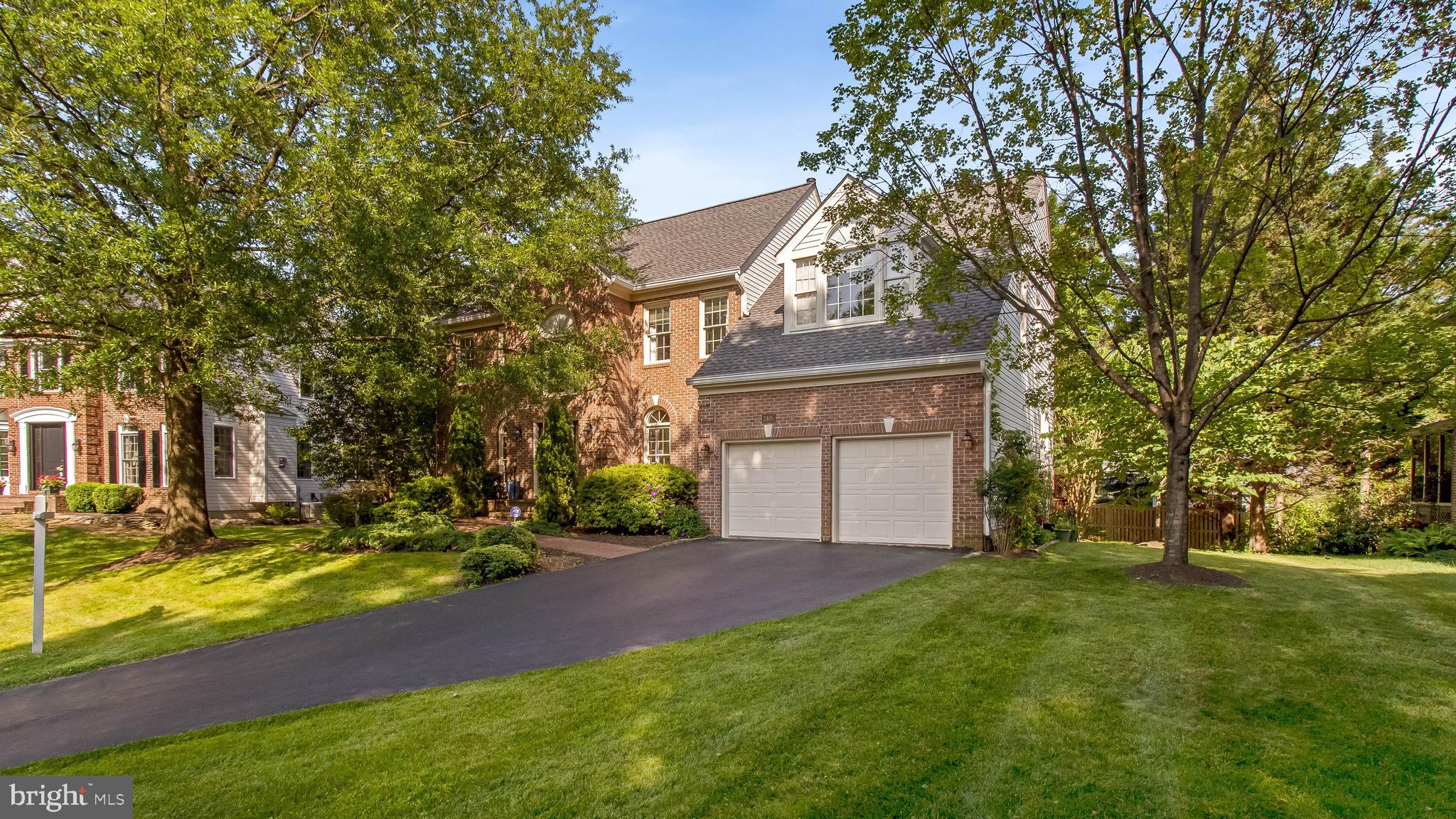 DUNN LORING - Residential