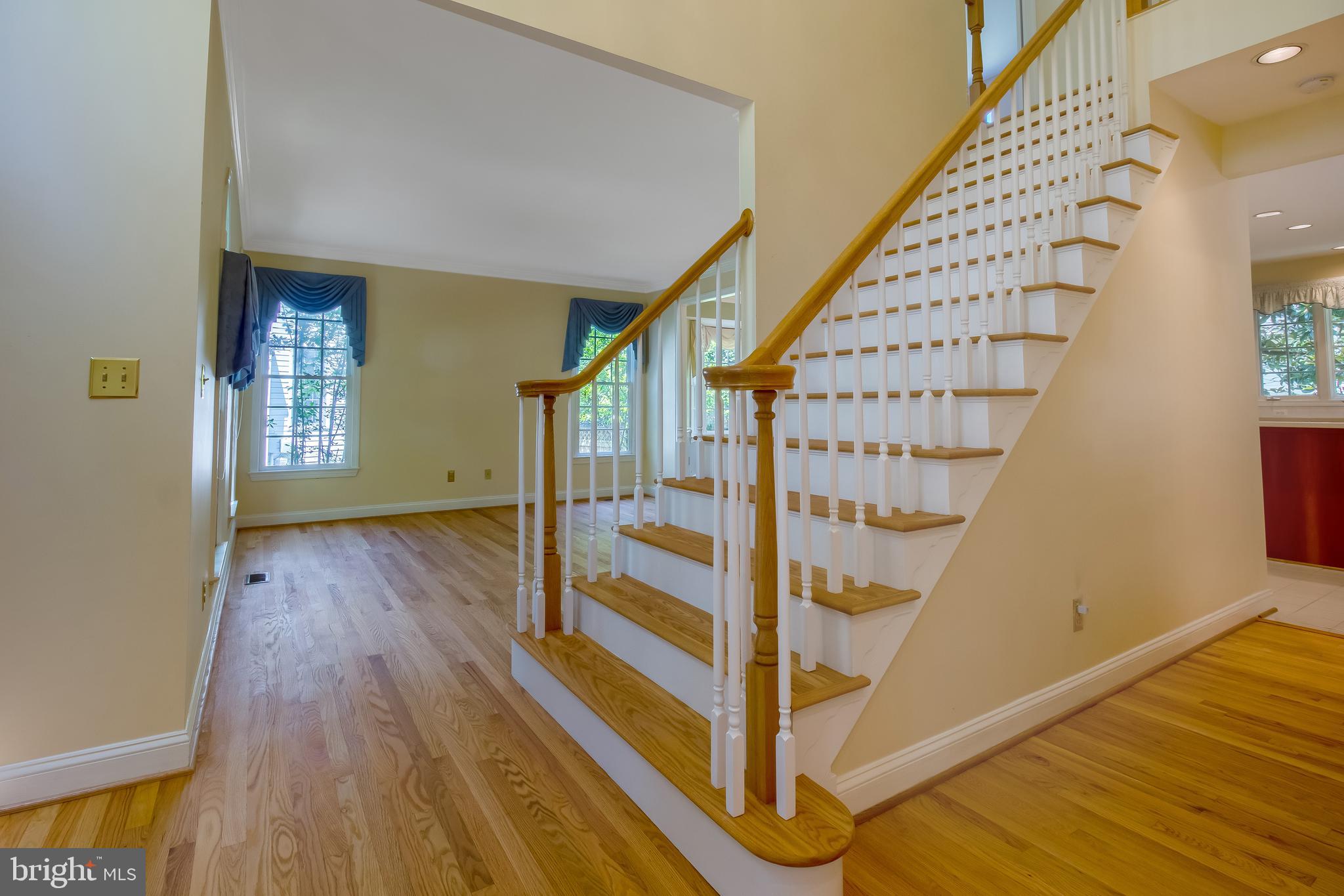 DUNN LORING - Residential