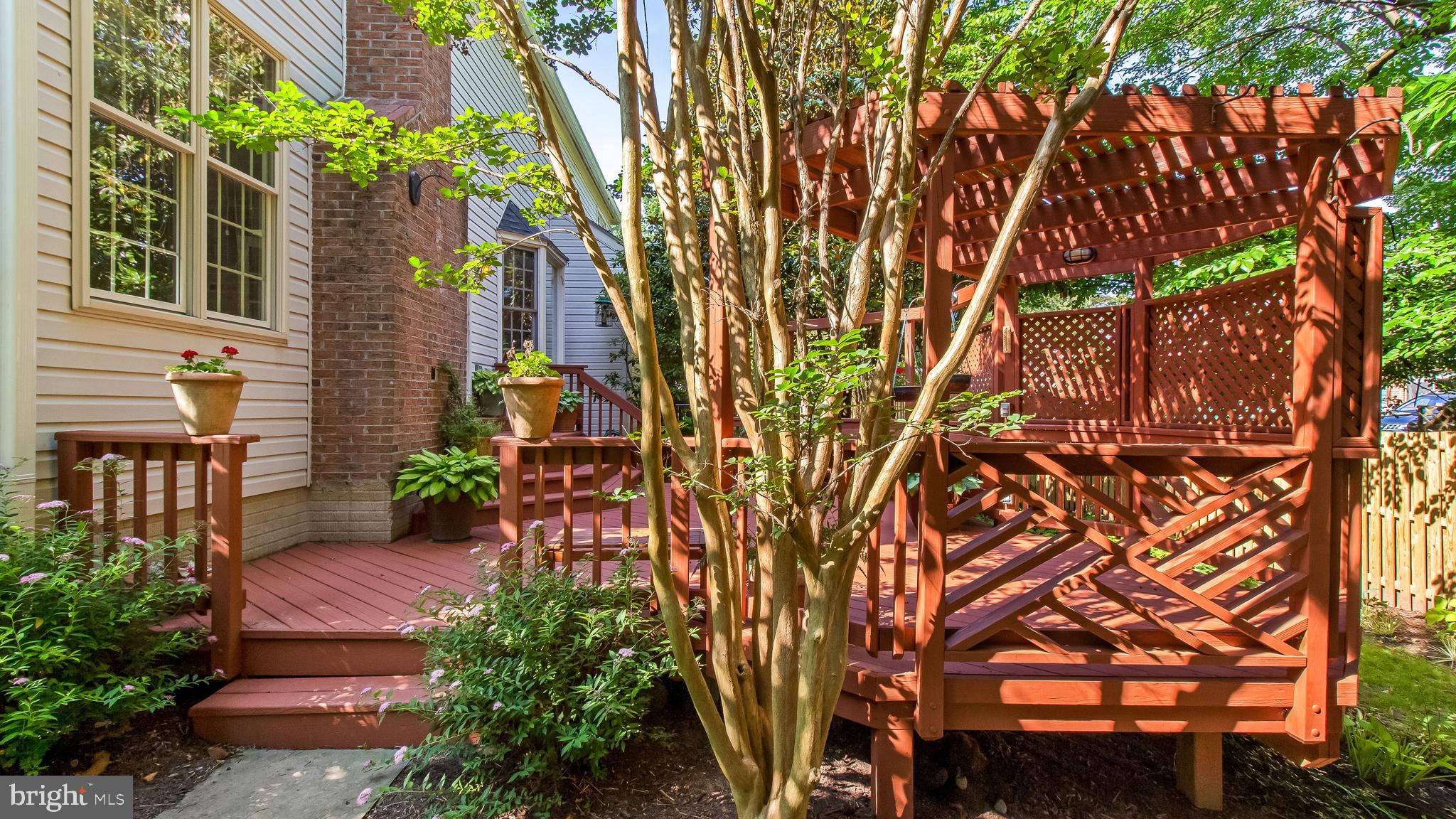 DUNN LORING - Residential