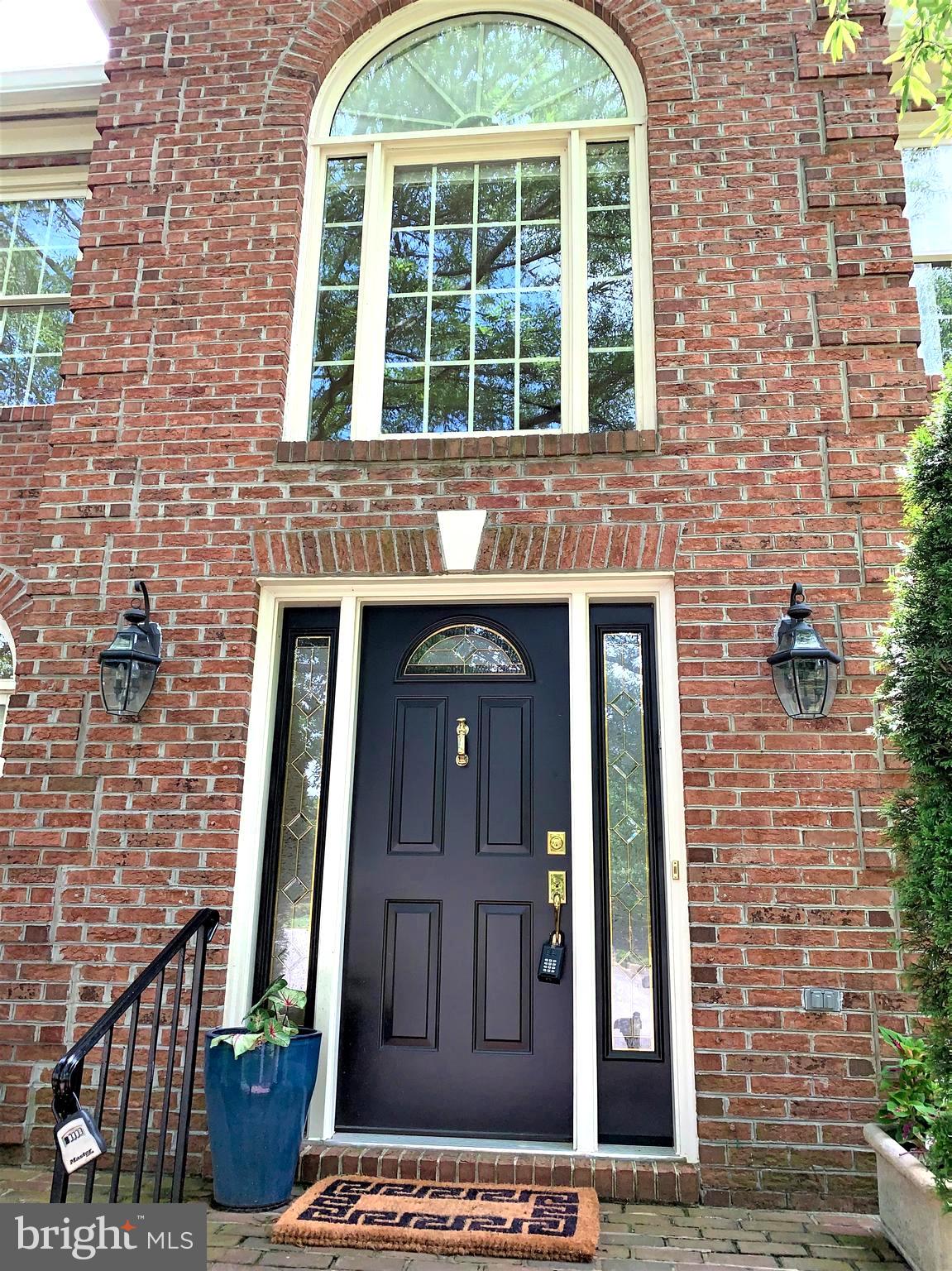 DUNN LORING - Residential