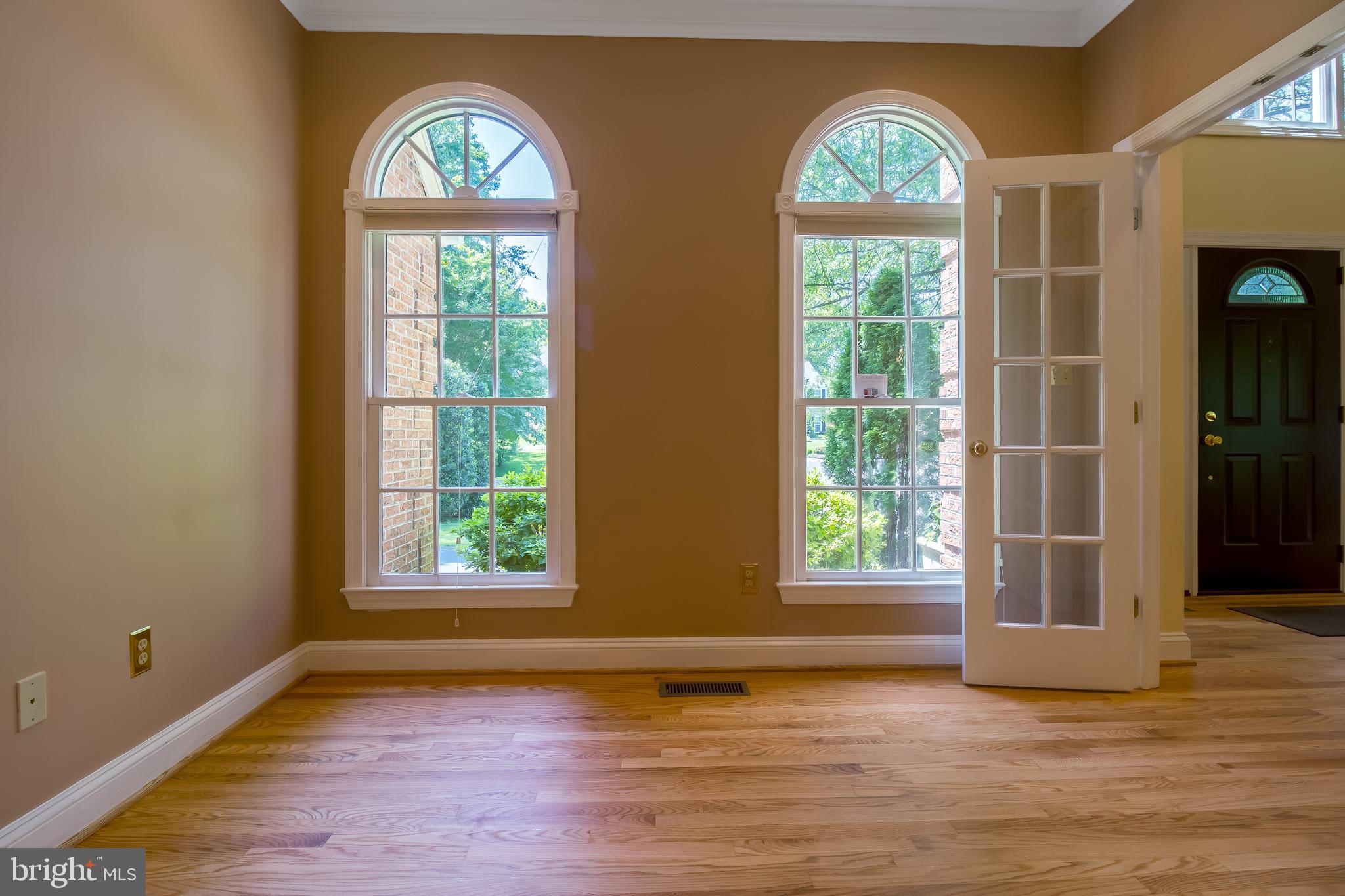 DUNN LORING - Residential