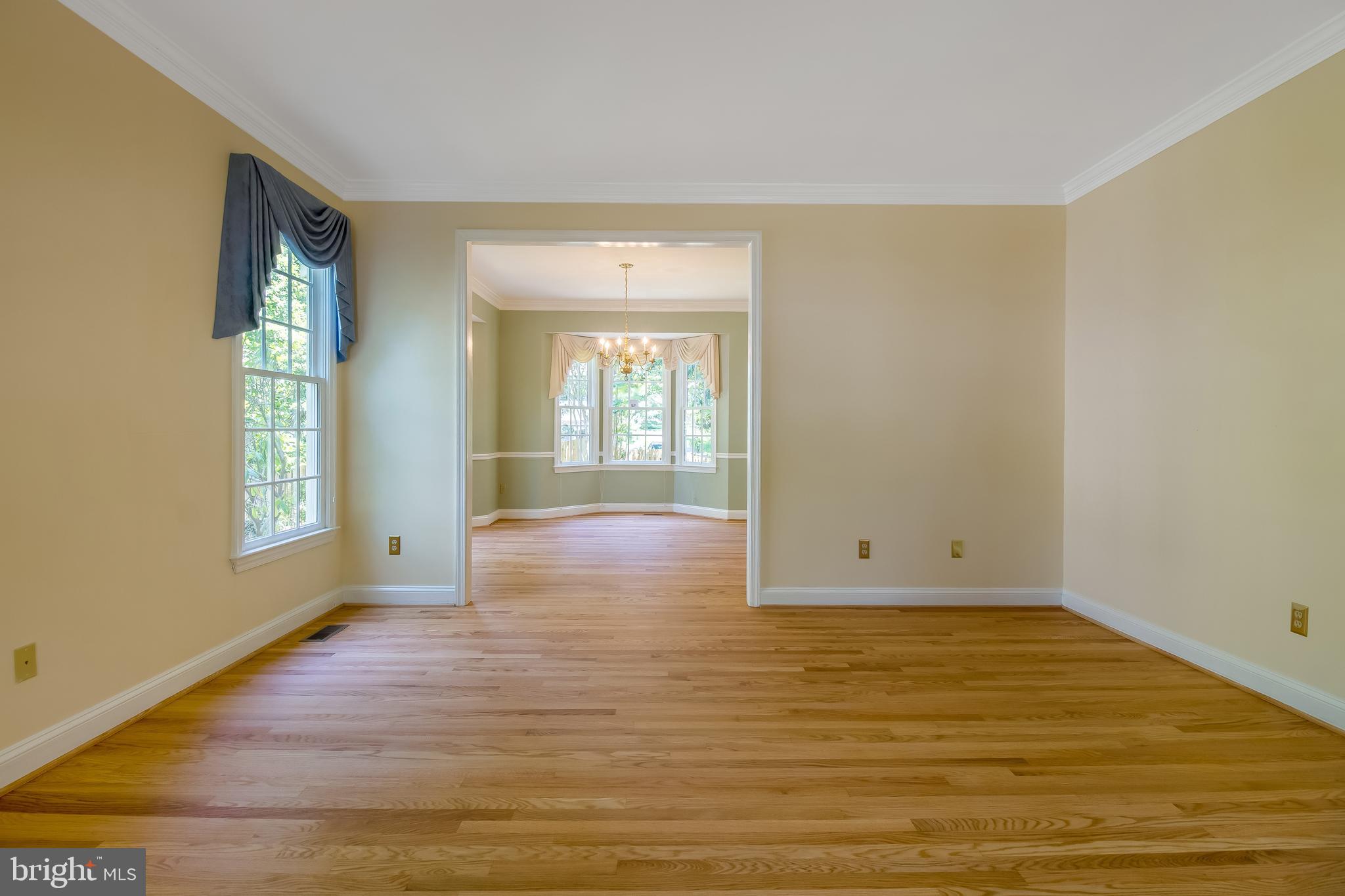 DUNN LORING - Residential