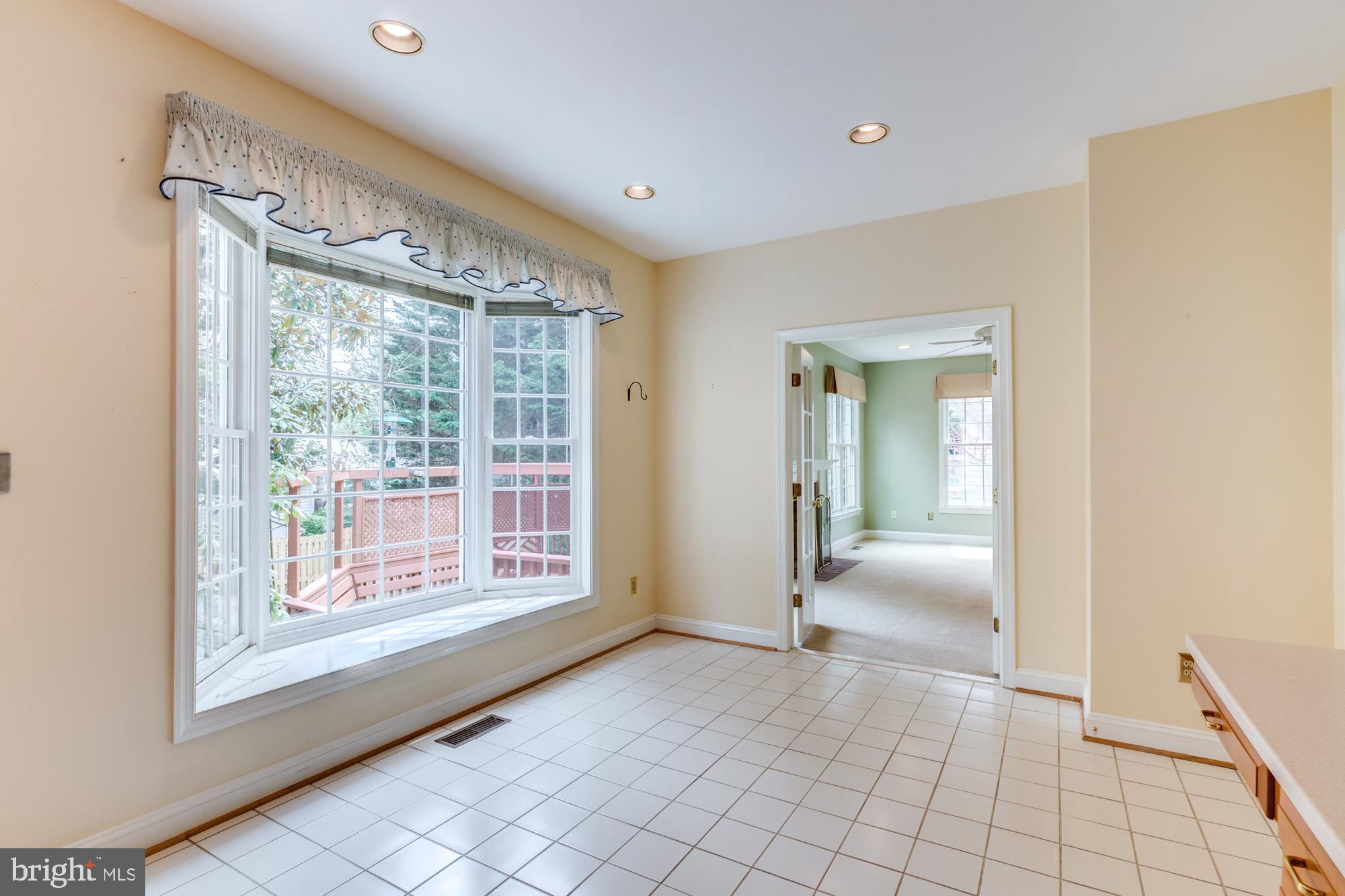 DUNN LORING - Residential