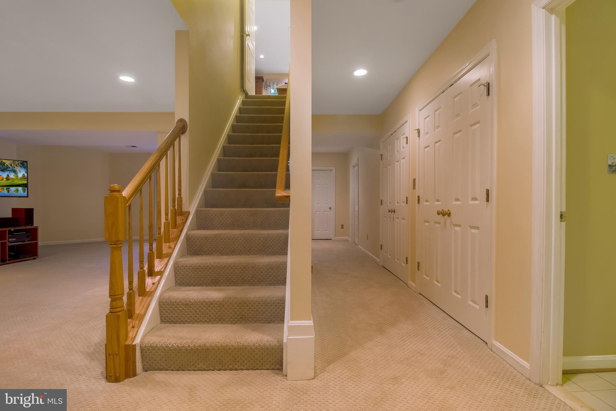 DUNN LORING - Residential