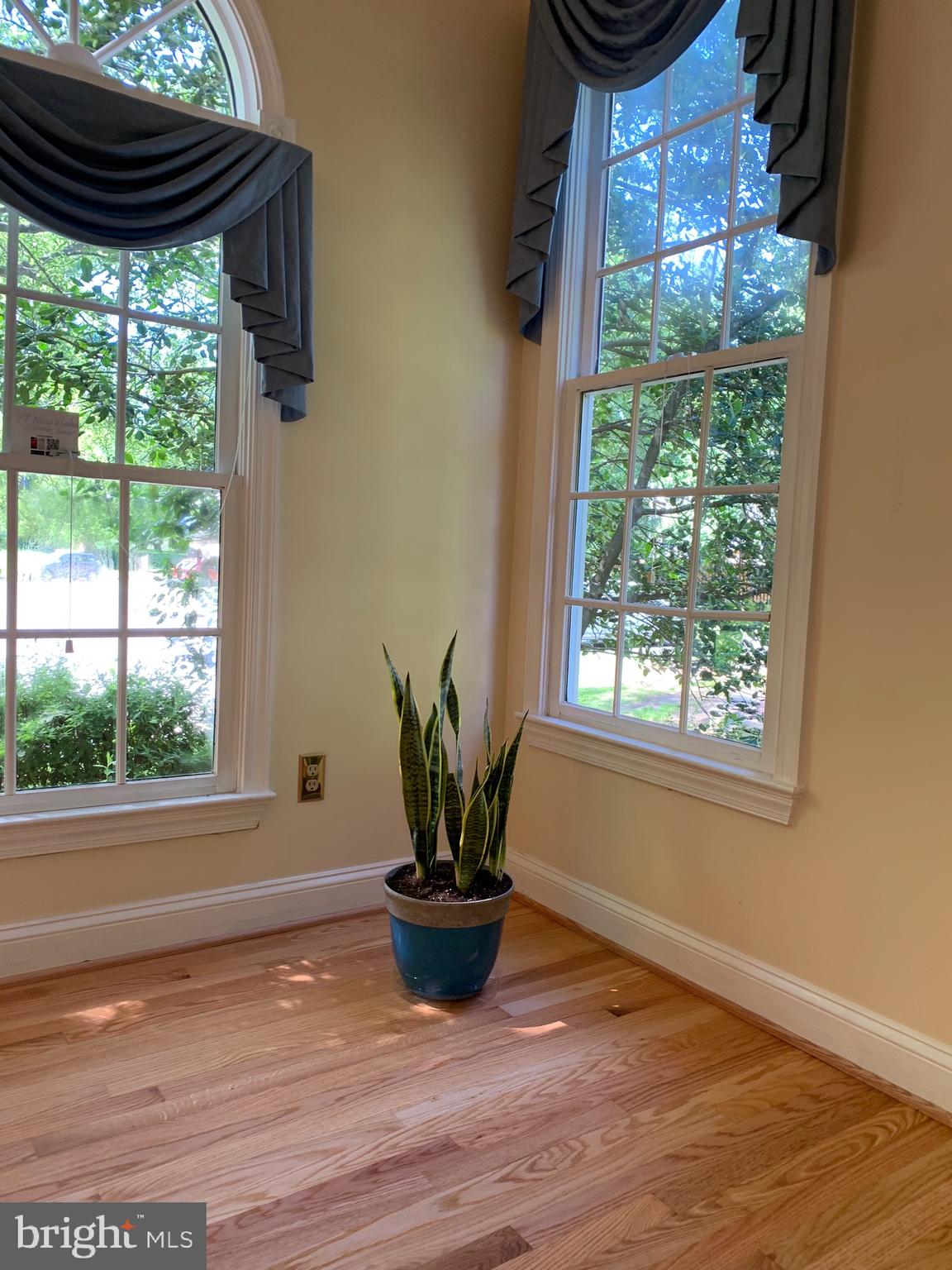 DUNN LORING - Residential