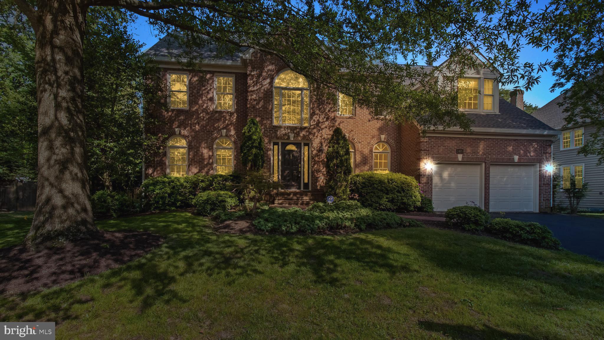 DUNN LORING - Residential