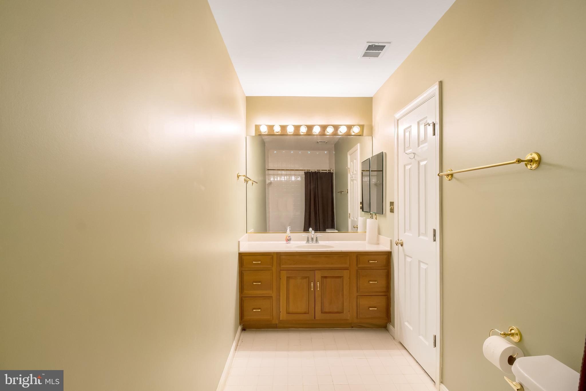 DUNN LORING - Residential