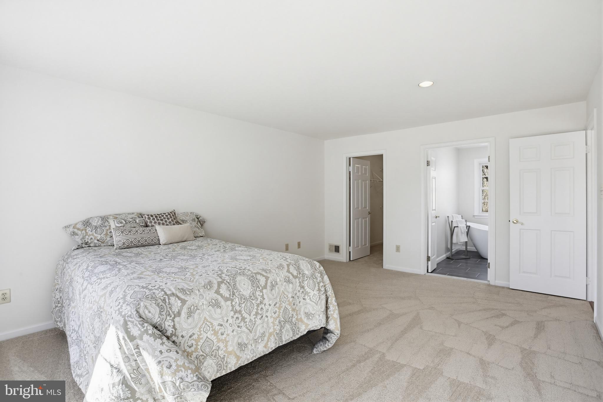 CENTENNIAL MANOR - Residential