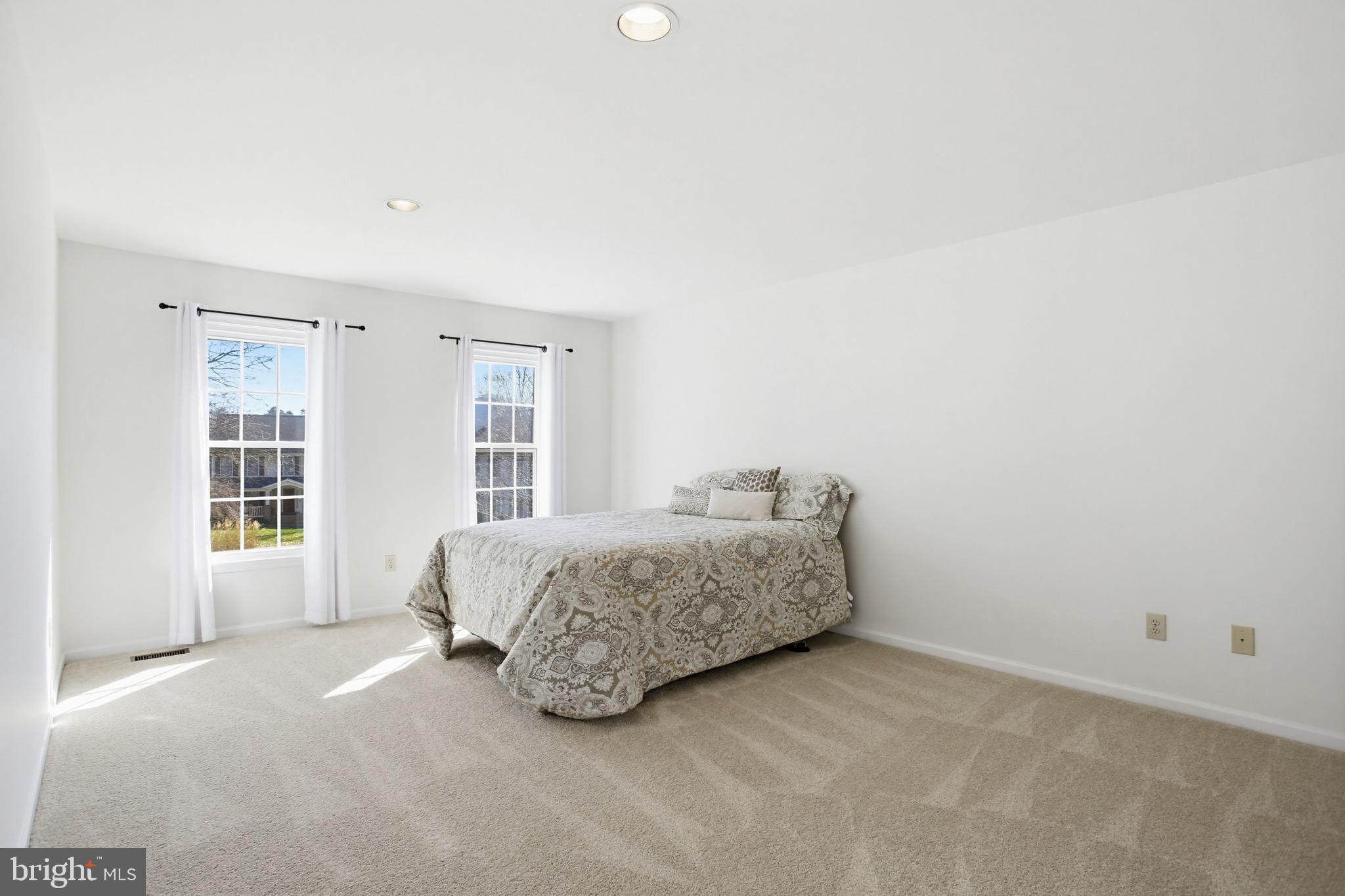 CENTENNIAL MANOR - Residential