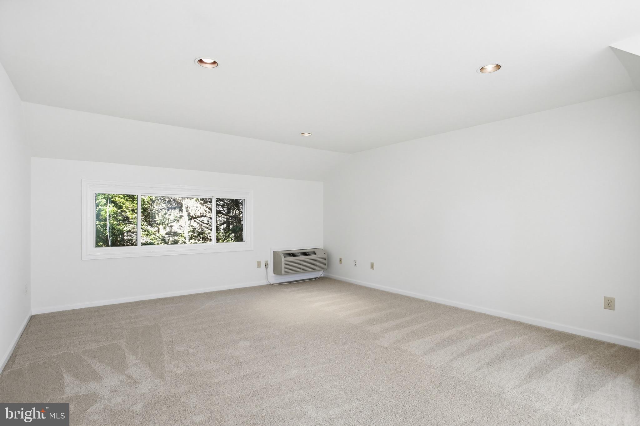 CENTENNIAL MANOR - Residential