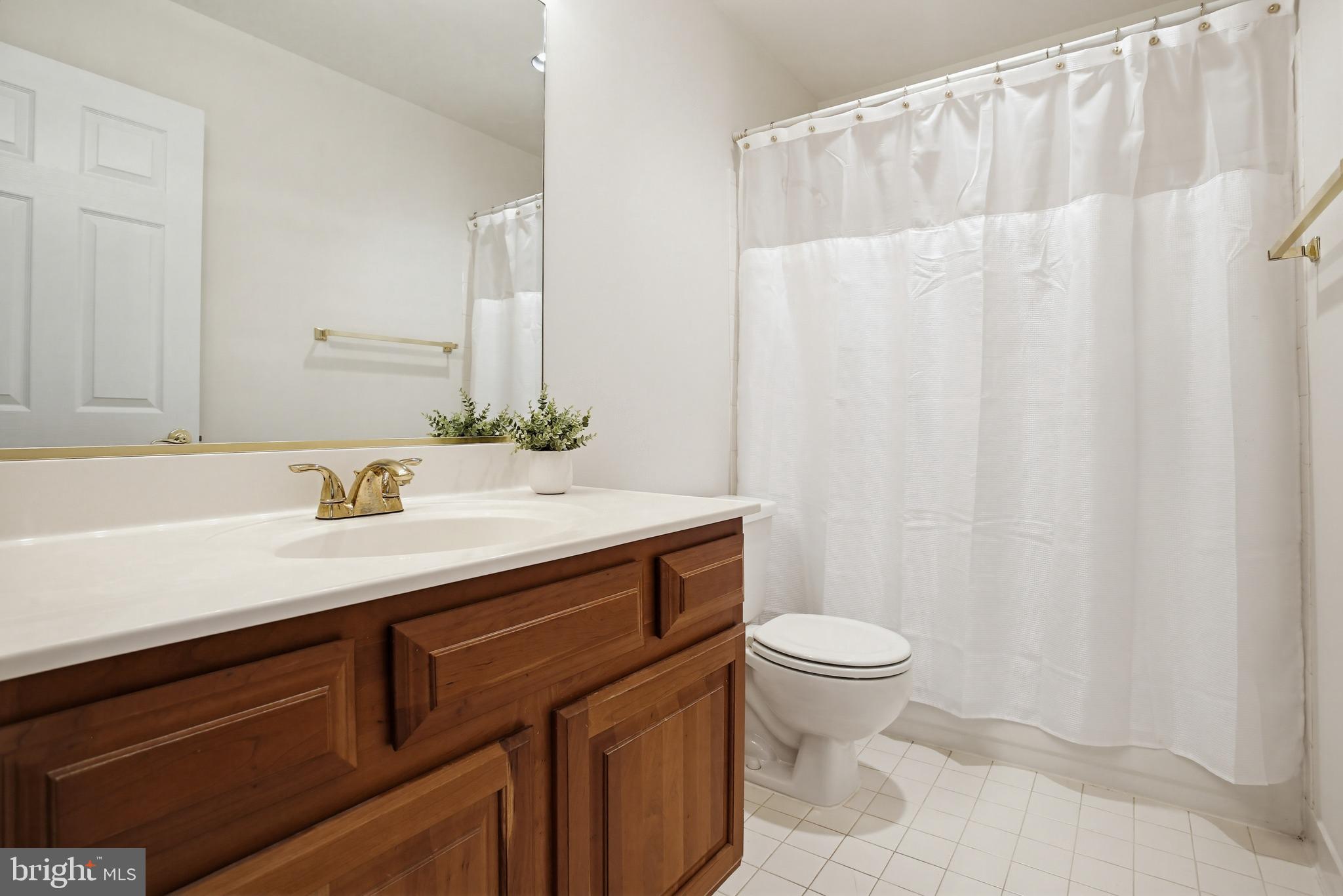 CENTENNIAL MANOR - Residential