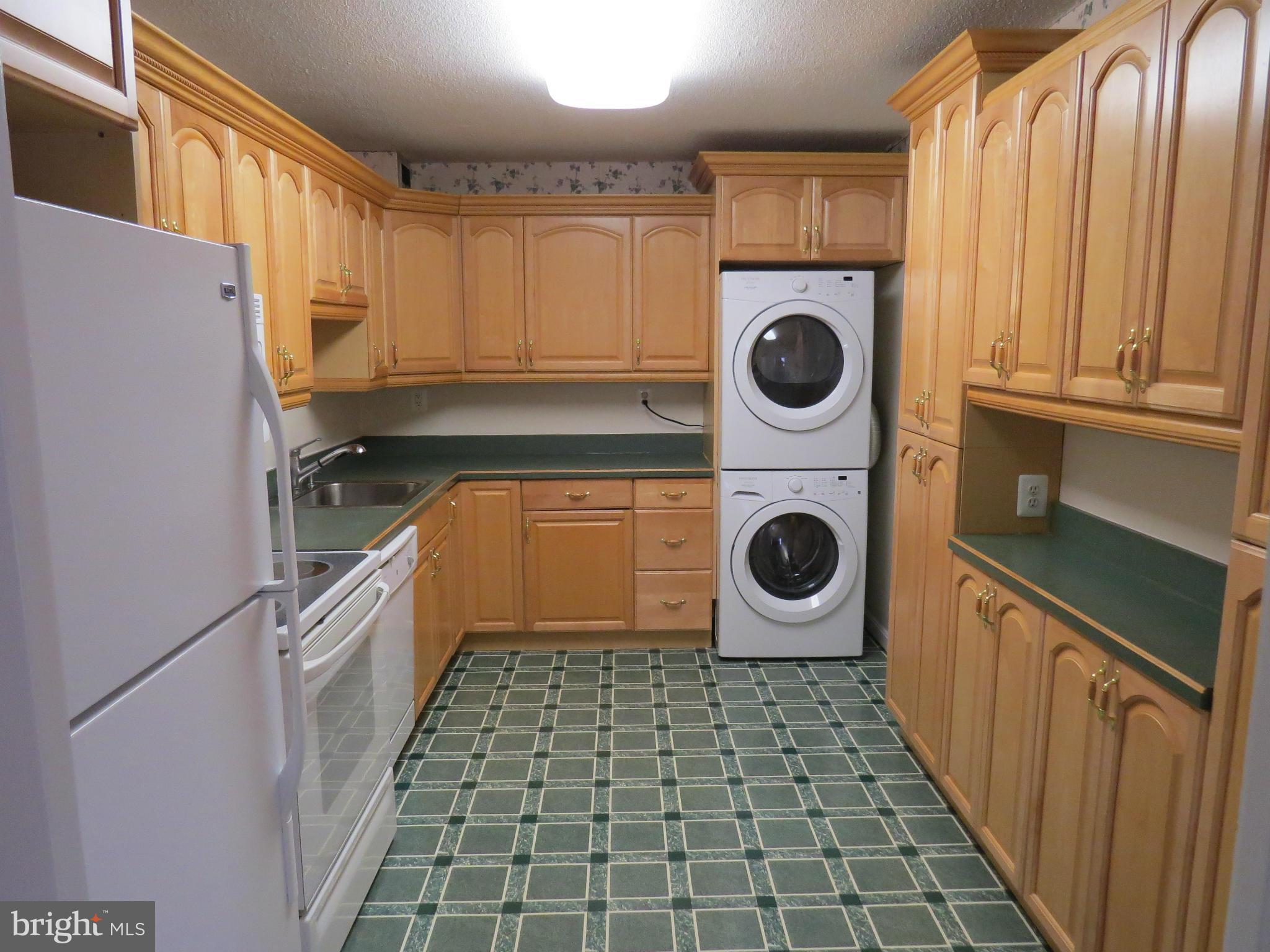 WATERGATE AT LANDMARK - Residential Lease