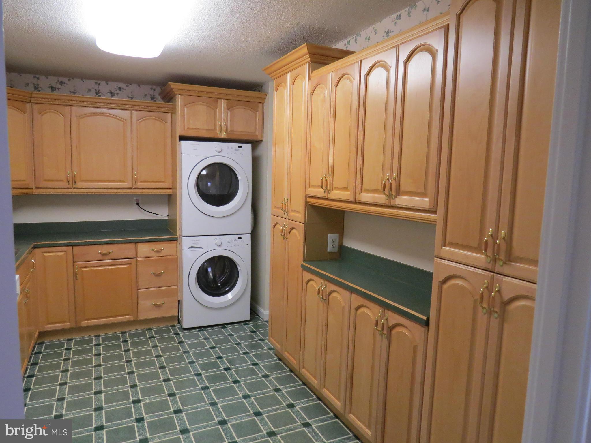 WATERGATE AT LANDMARK - Residential Lease