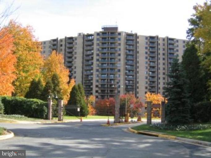 WATERGATE AT LANDMARK - Residential Lease