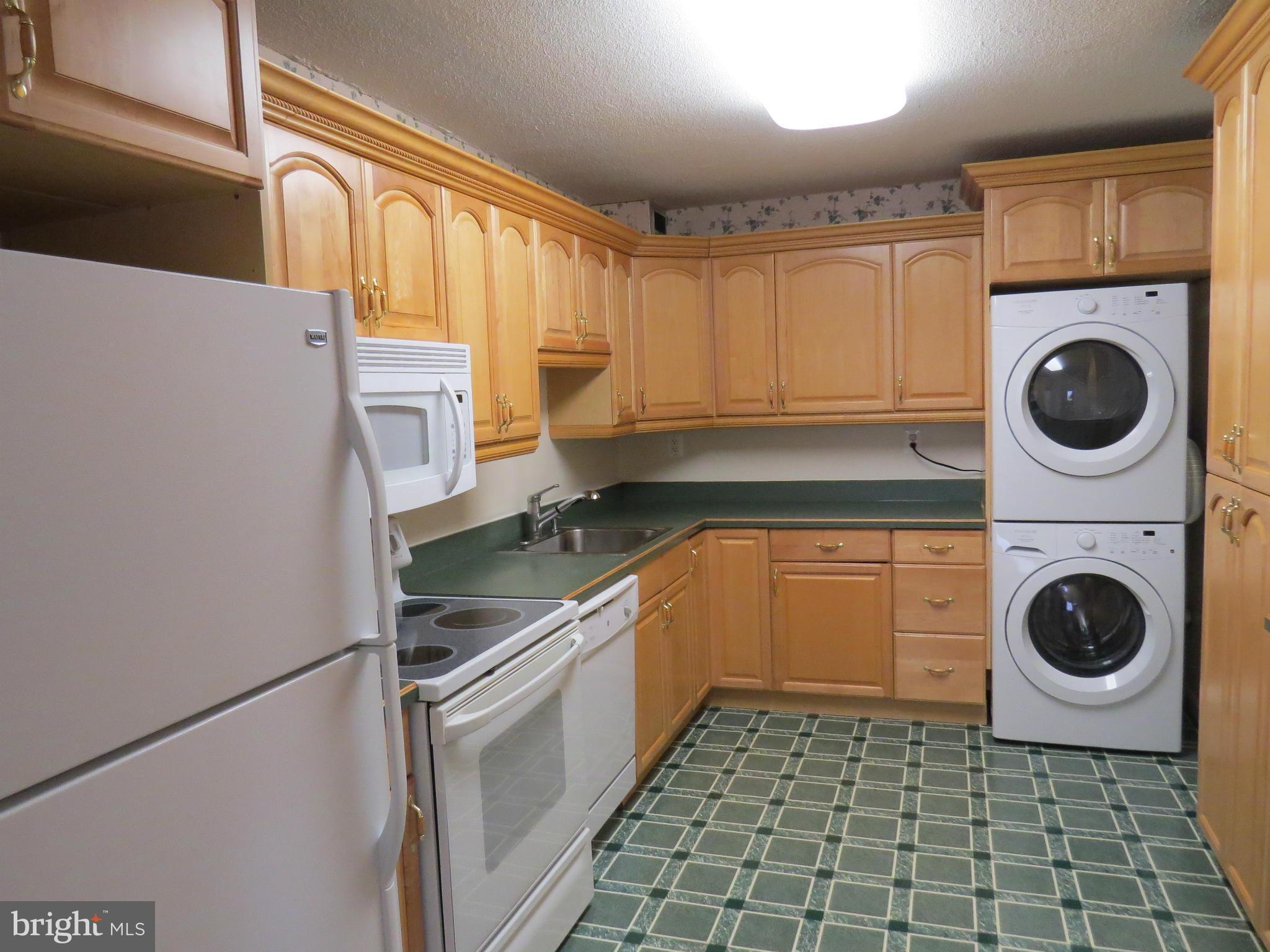 WATERGATE AT LANDMARK - Residential Lease