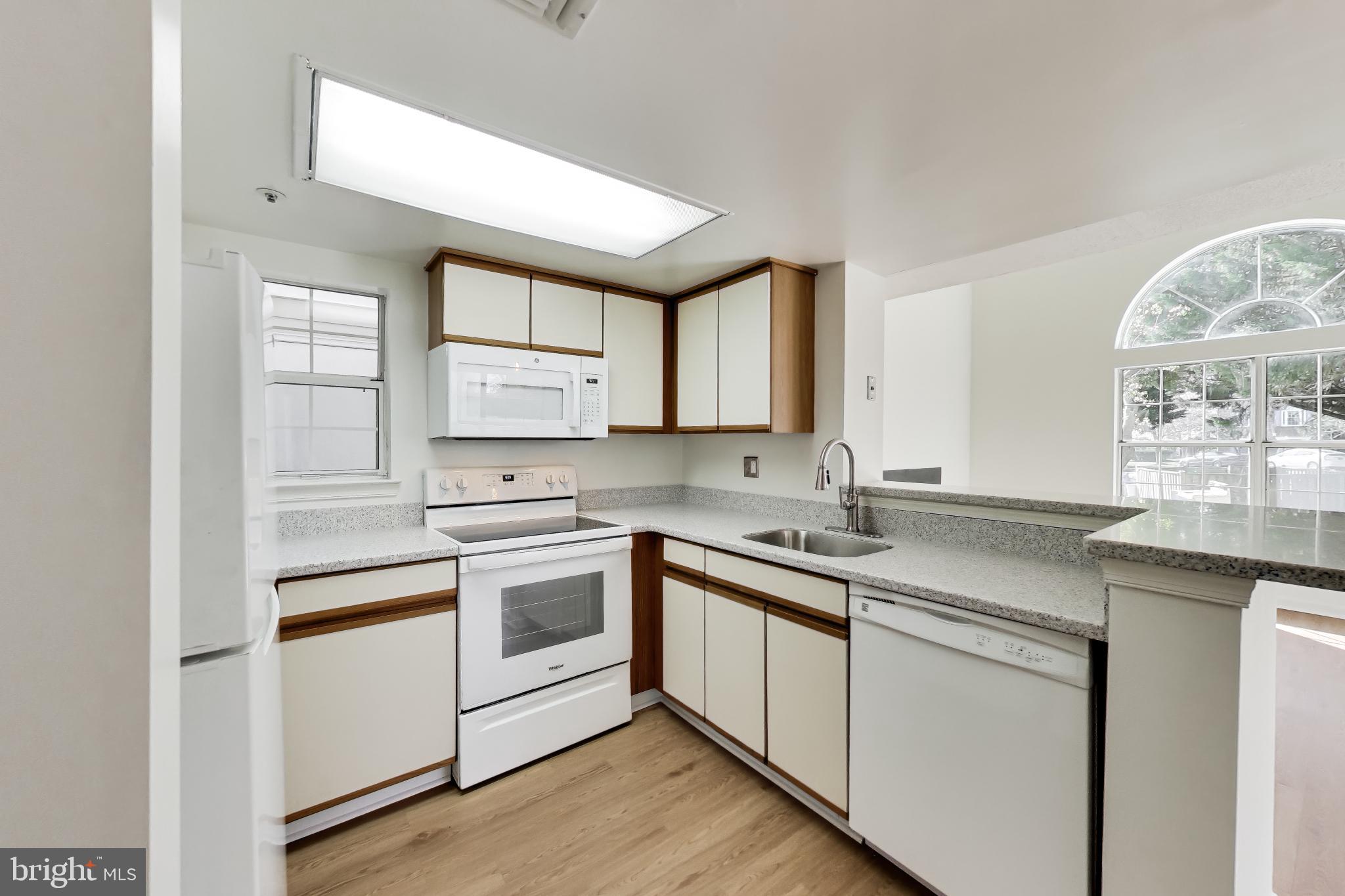 VISTAS AT BOWIE TOWN CTR - Residential