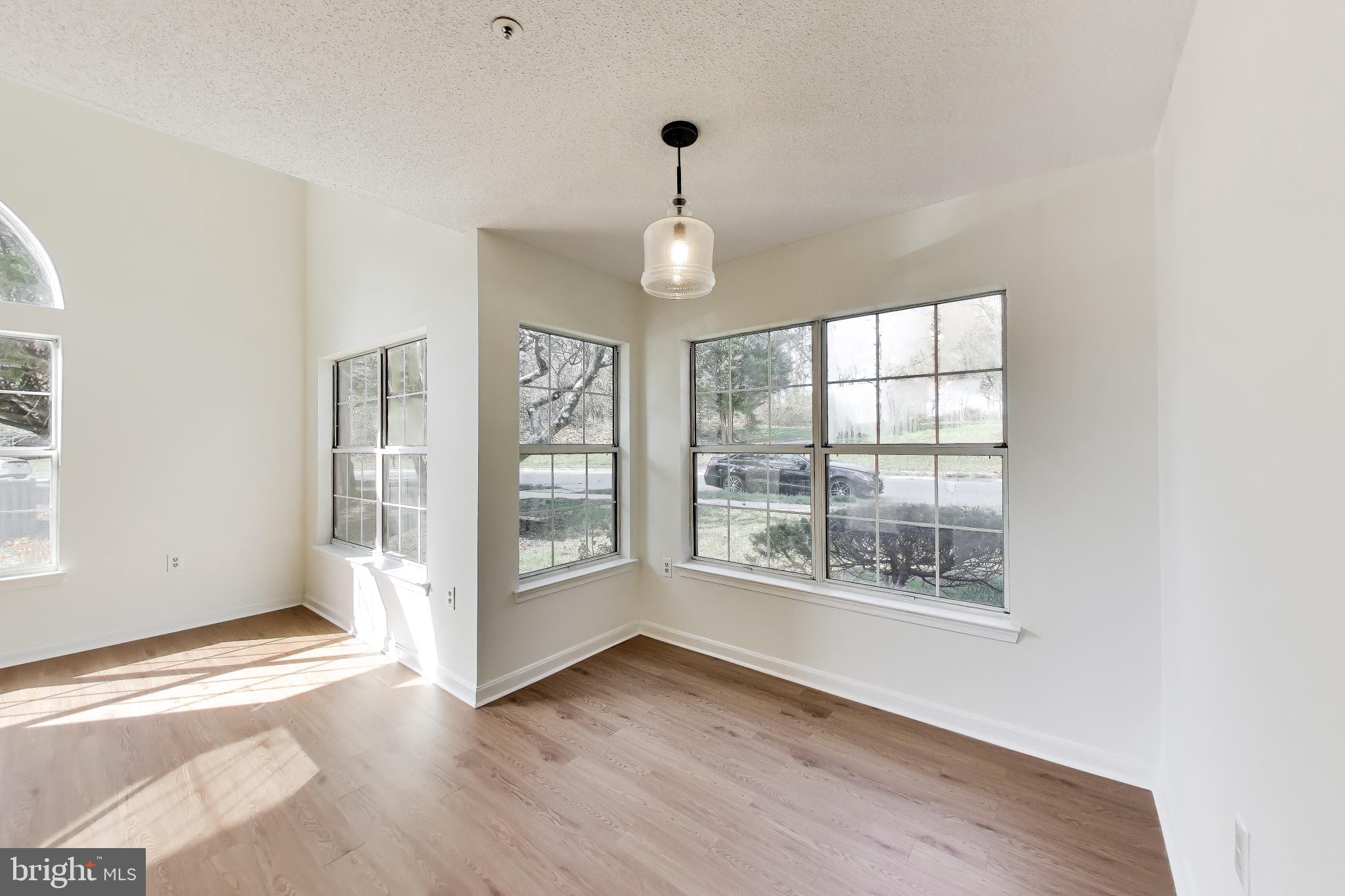 VISTAS AT BOWIE TOWN CTR - Residential