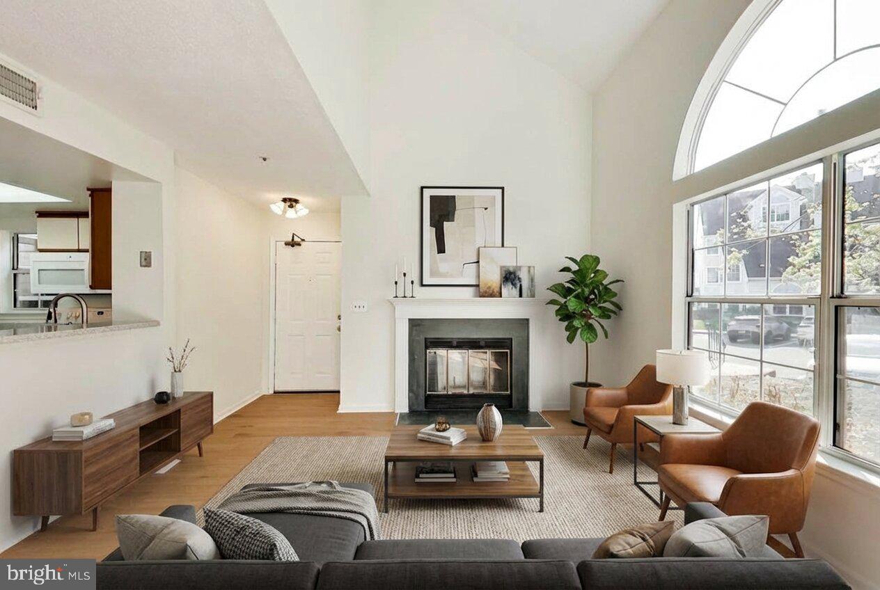 VISTAS AT BOWIE TOWN CTR - Residential