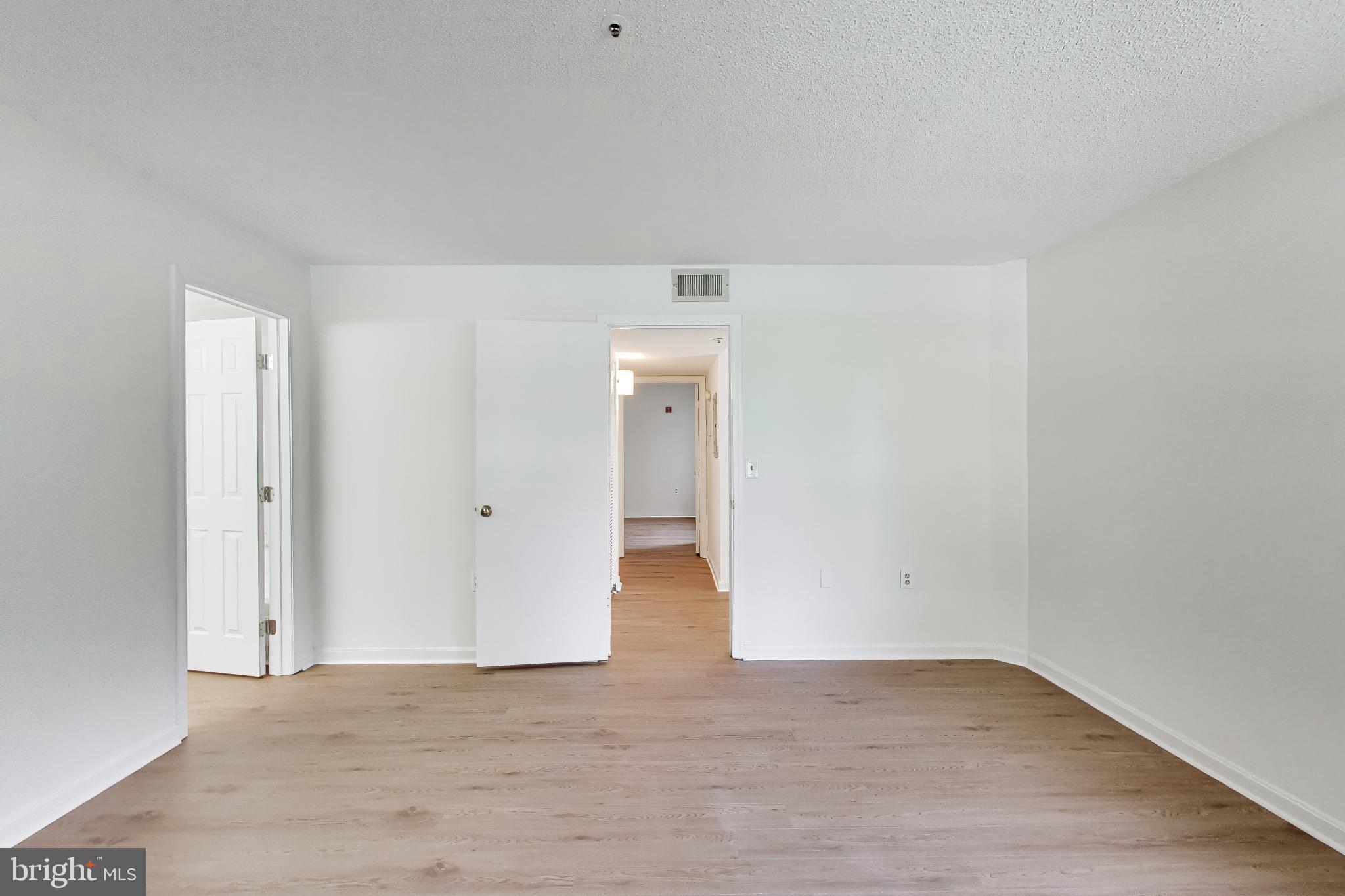 VISTAS AT BOWIE TOWN CTR - Residential