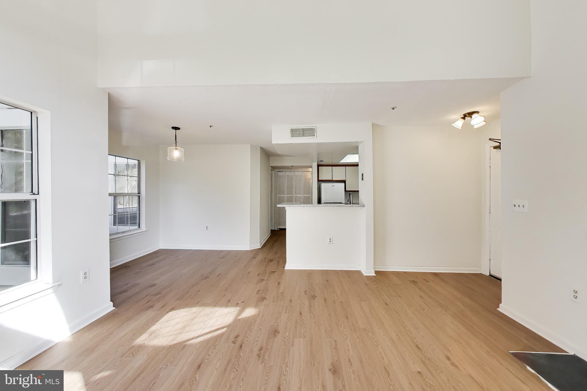 VISTAS AT BOWIE TOWN CTR - Residential