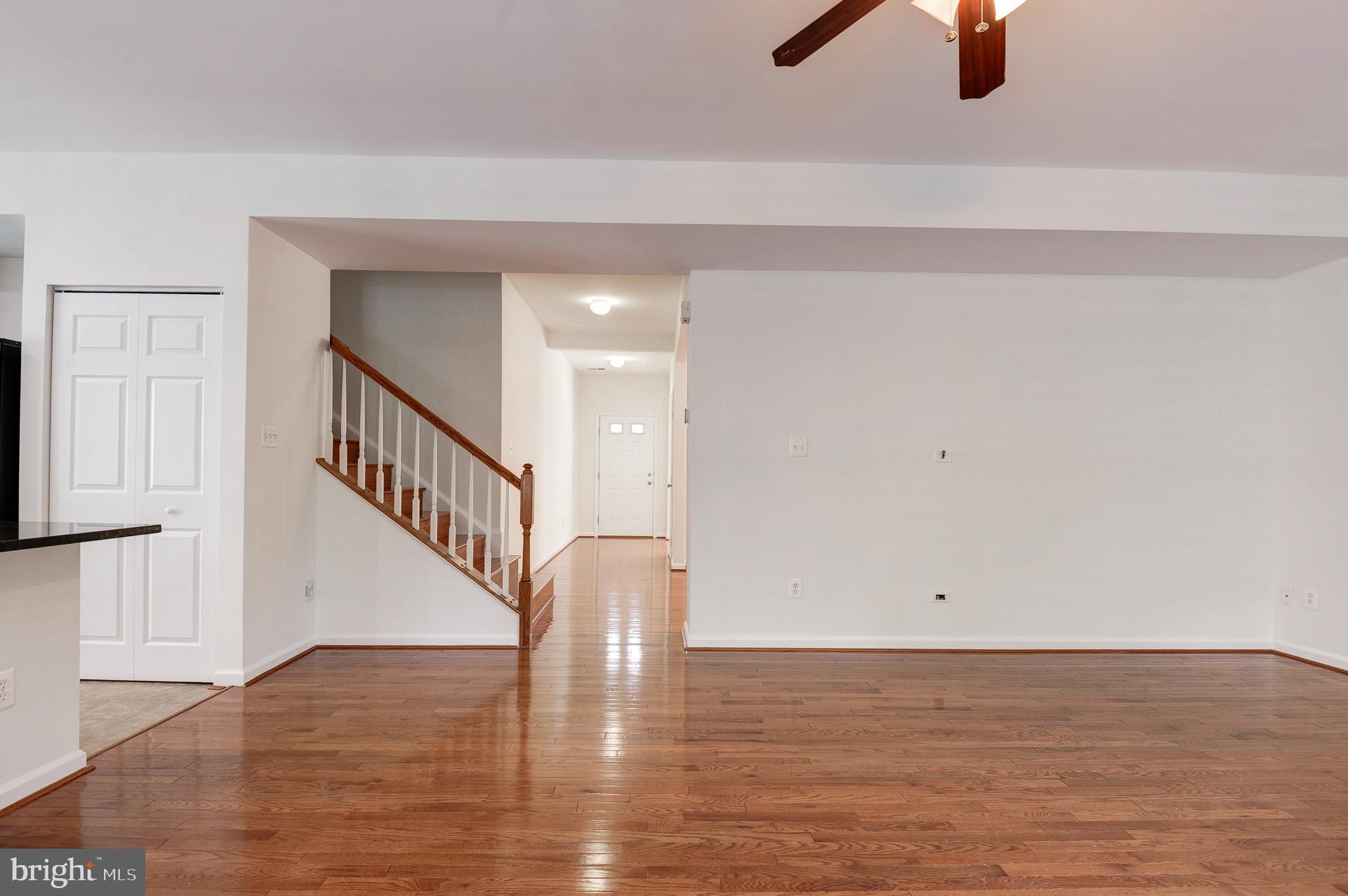 ESTATES AT ELK RUN - Residential Lease