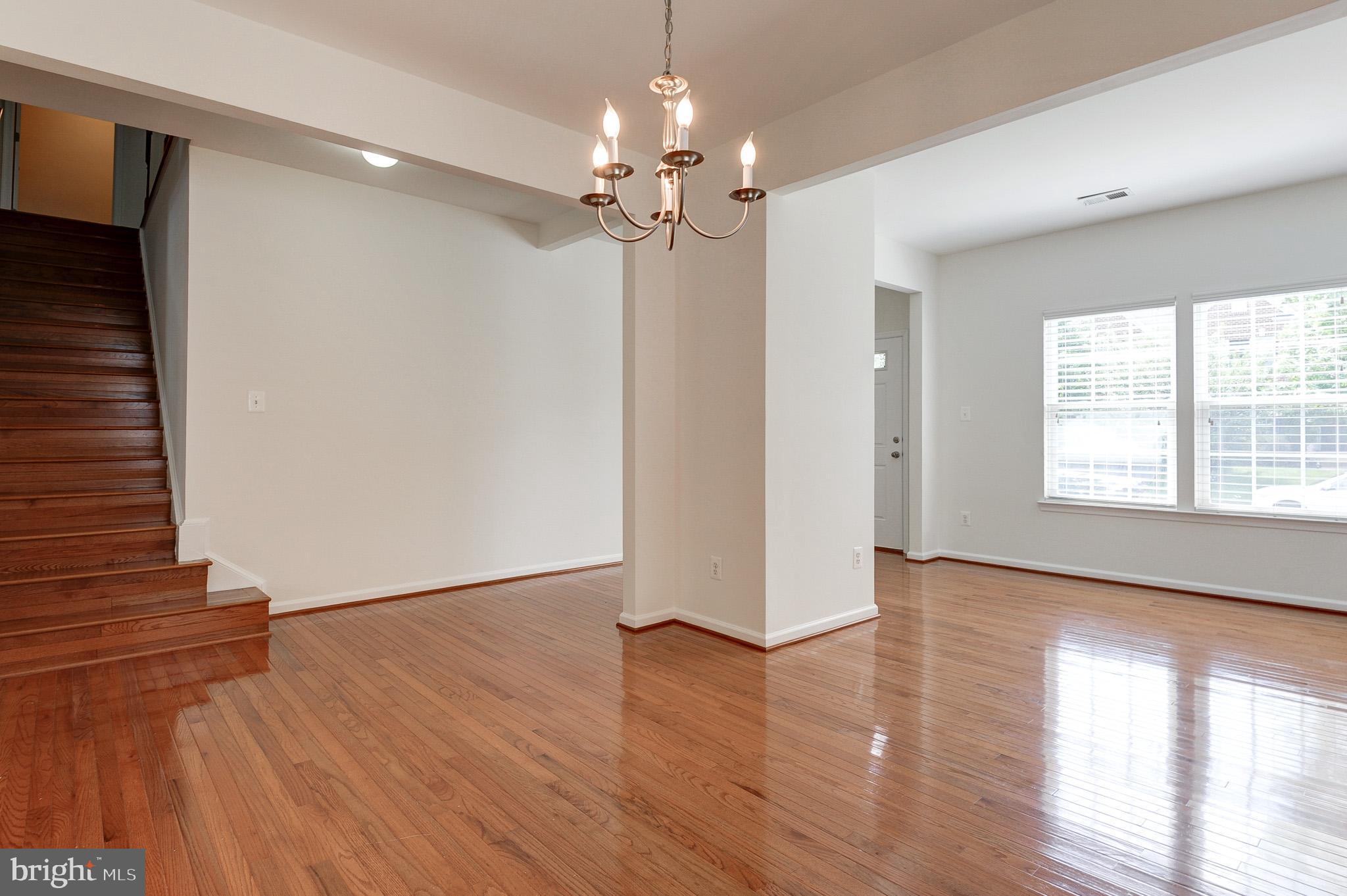 ESTATES AT ELK RUN - Residential Lease