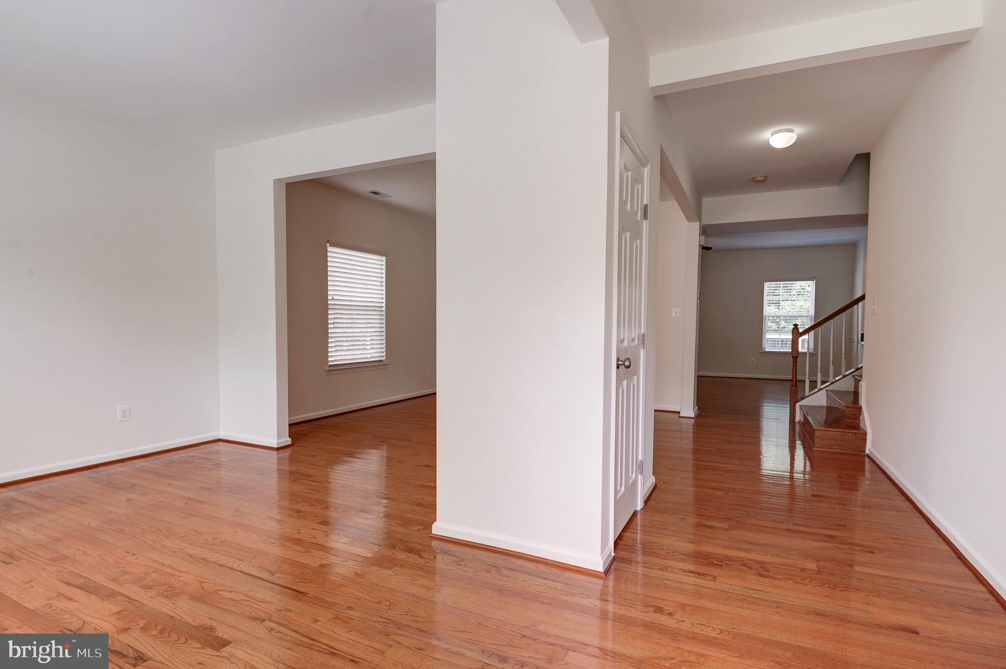 ESTATES AT ELK RUN - Residential Lease