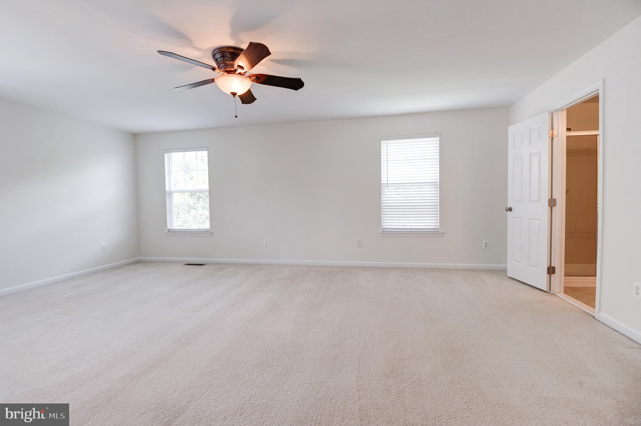 ESTATES AT ELK RUN - Residential Lease