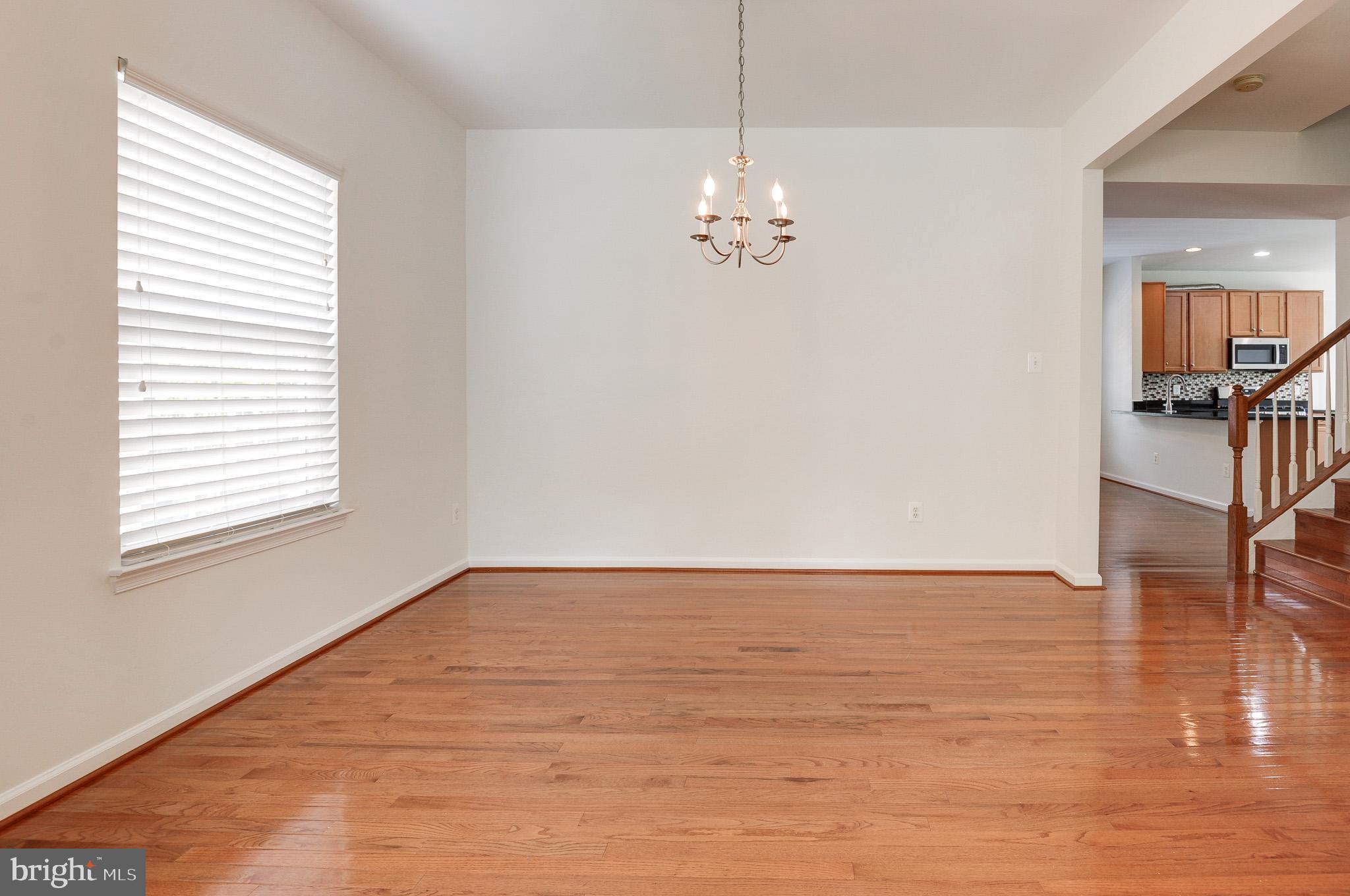 ESTATES AT ELK RUN - Residential Lease