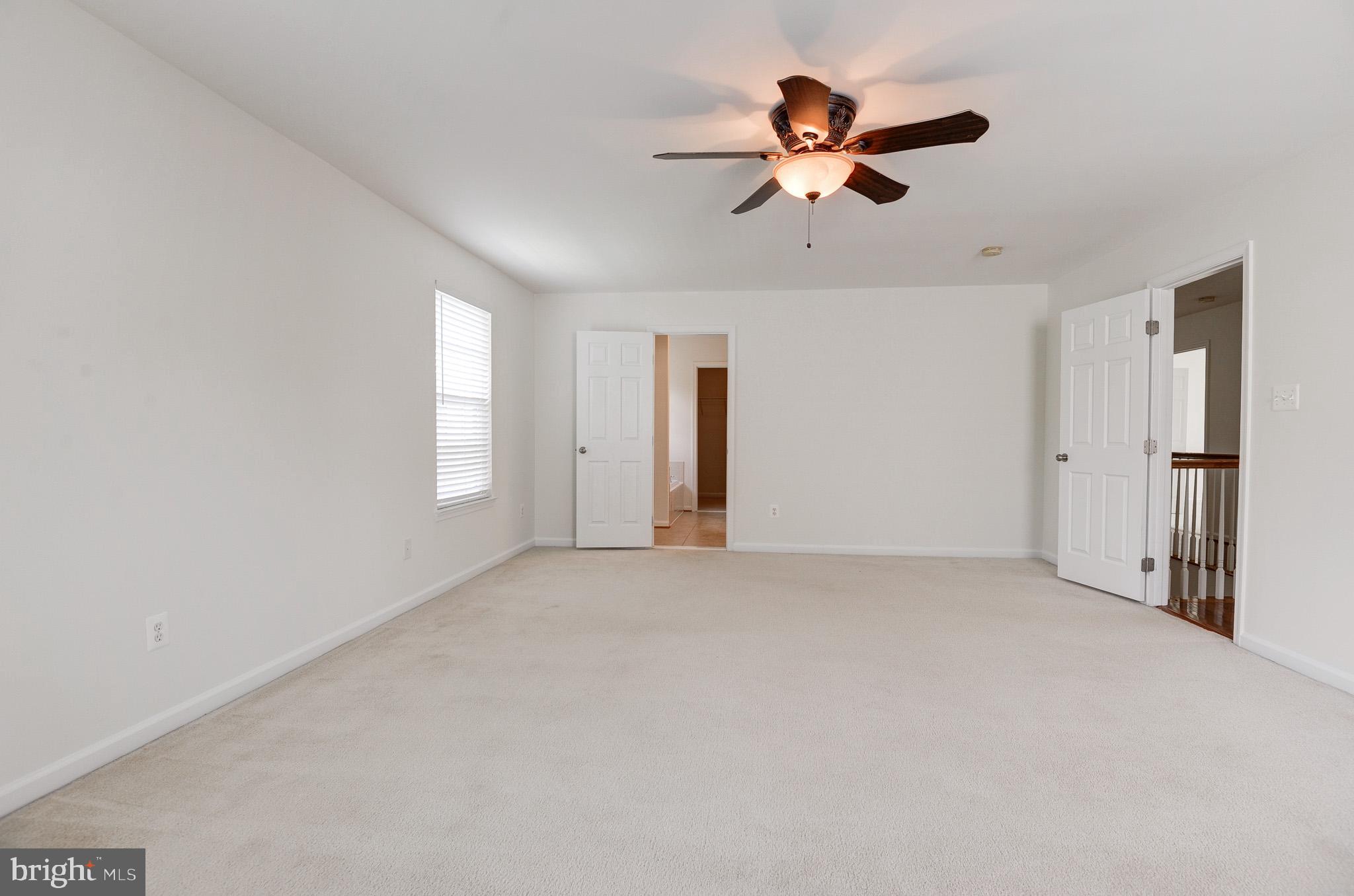 ESTATES AT ELK RUN - Residential Lease