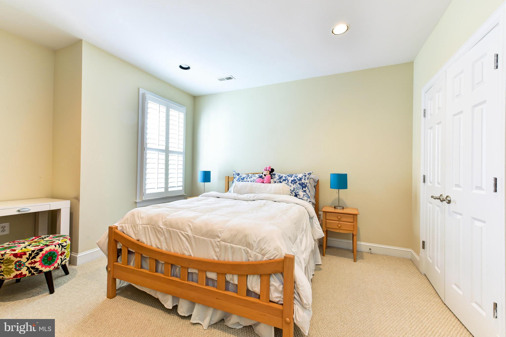 MT VERNON GROVE - Residential