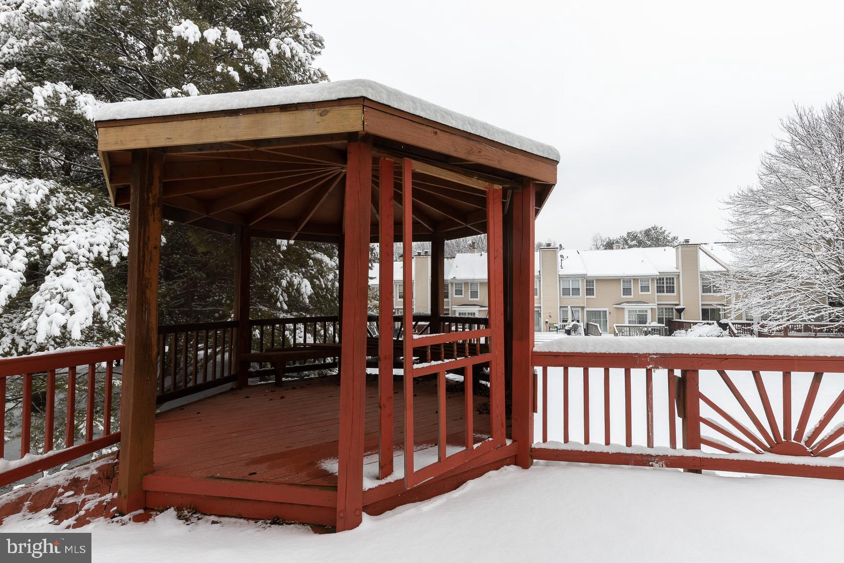 WHISPERING MEADOW - Residential Lease