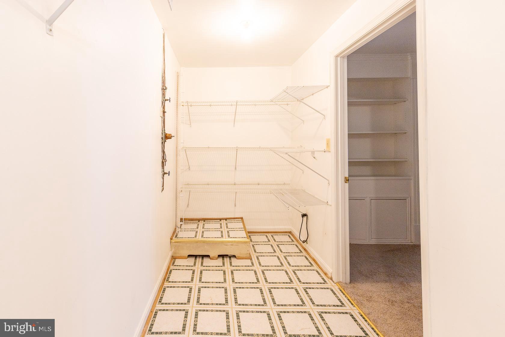 WHISPERING MEADOW - Residential Lease