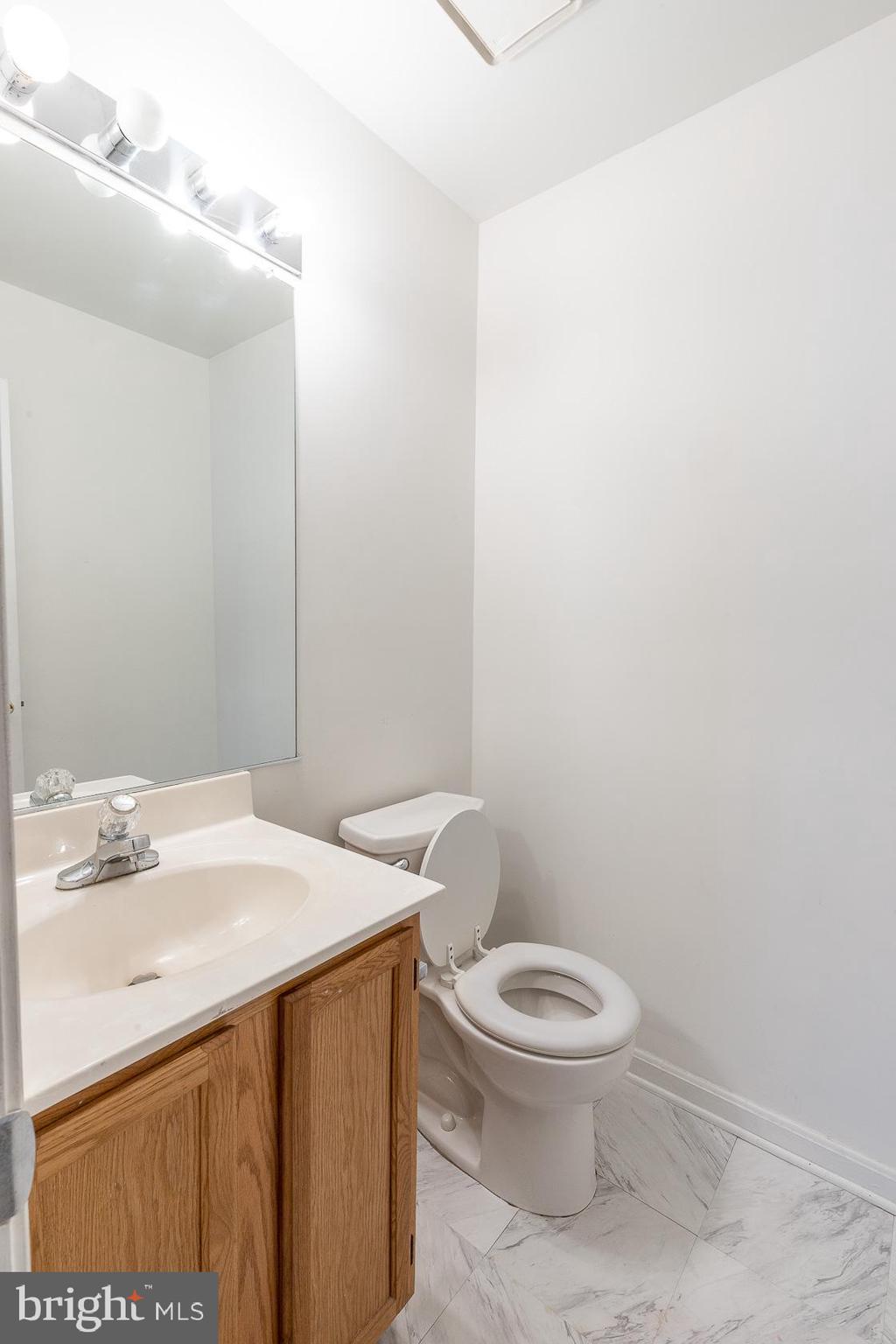 WHISPERING MEADOW - Residential Lease