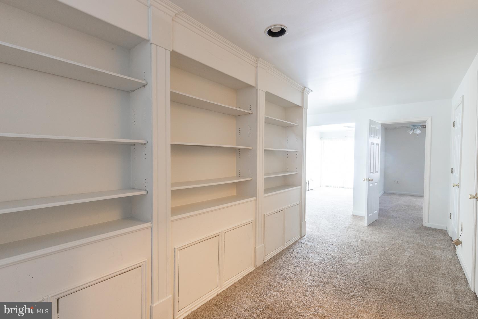 WHISPERING MEADOW - Residential Lease