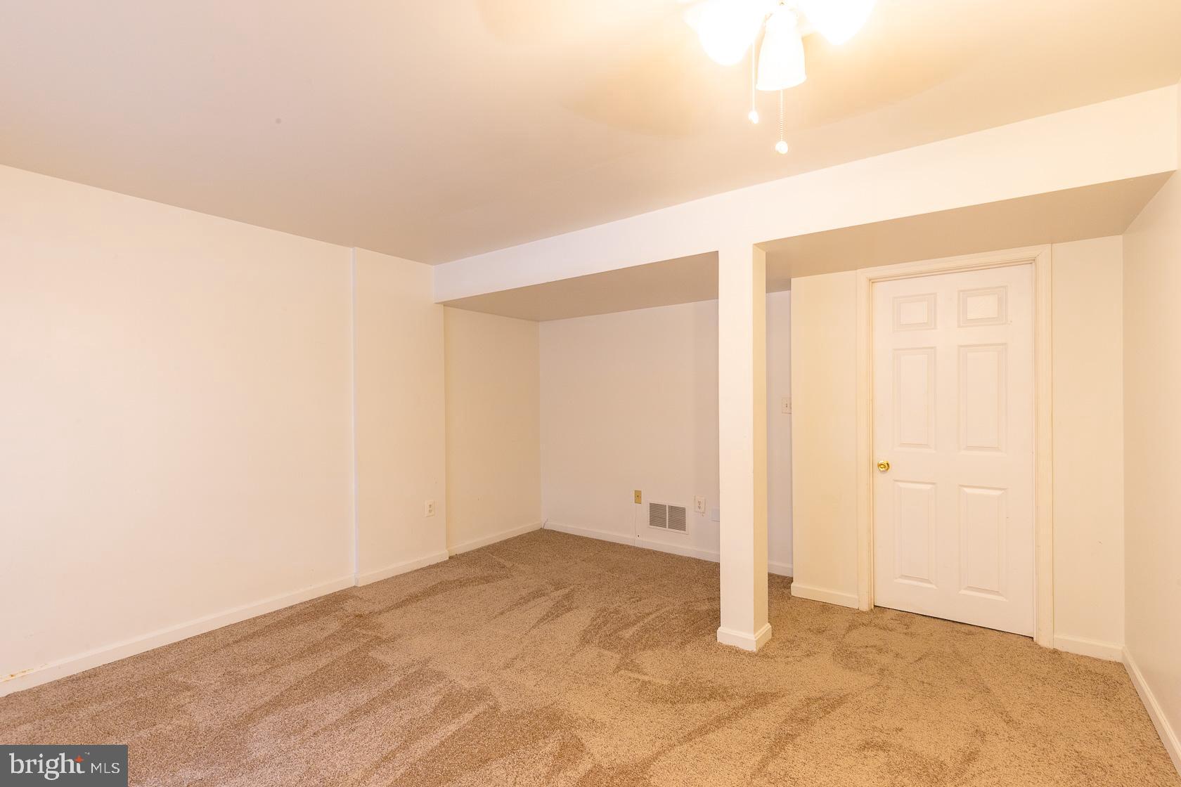 WHISPERING MEADOW - Residential Lease