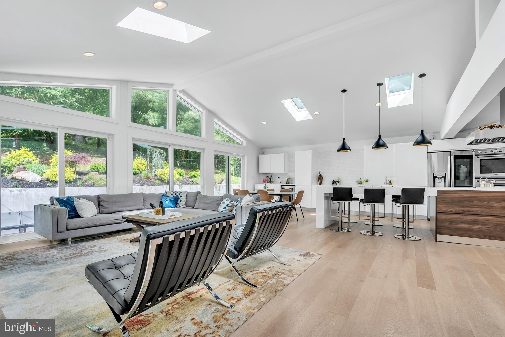 CARDEROCK SPRINGS - Residential