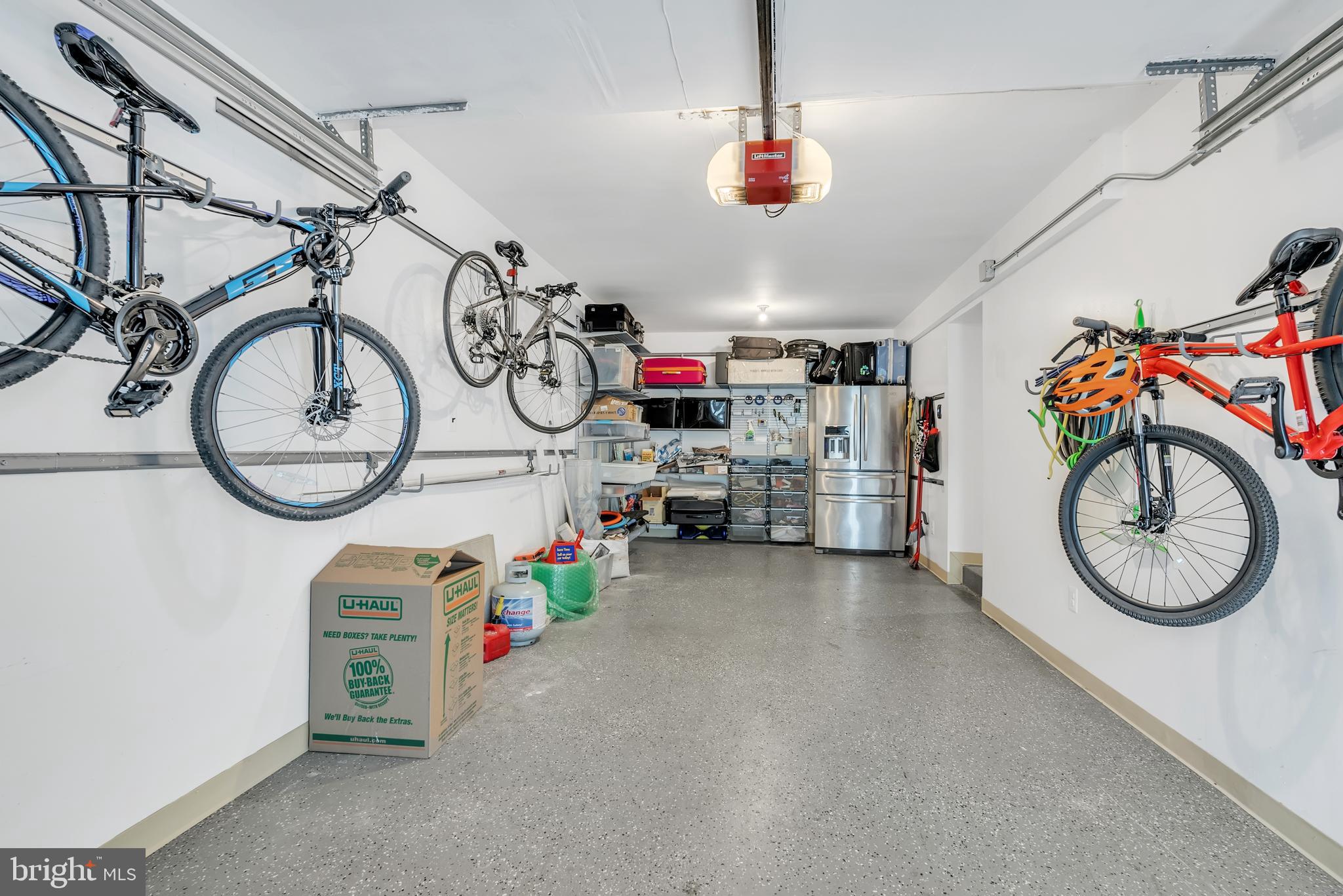 CARDEROCK SPRINGS - Residential