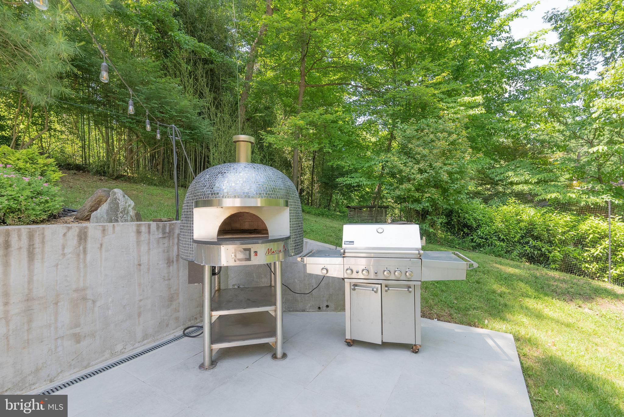 CARDEROCK SPRINGS - Residential