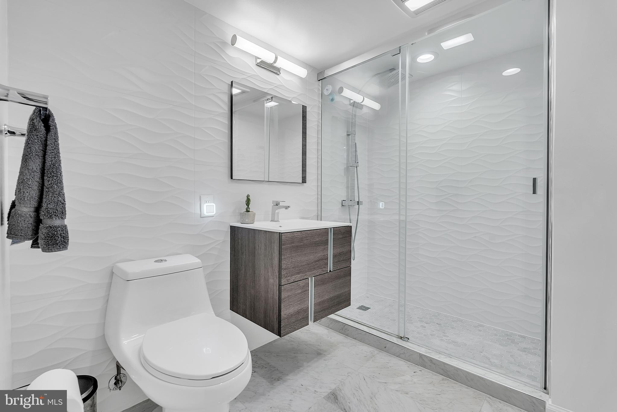 CARDEROCK SPRINGS - Residential