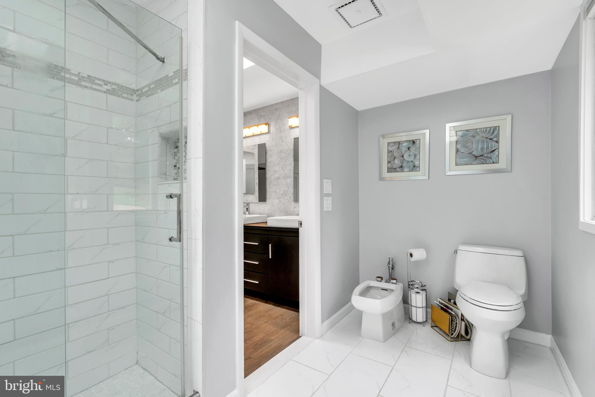 CARDEROCK SPRINGS - Residential