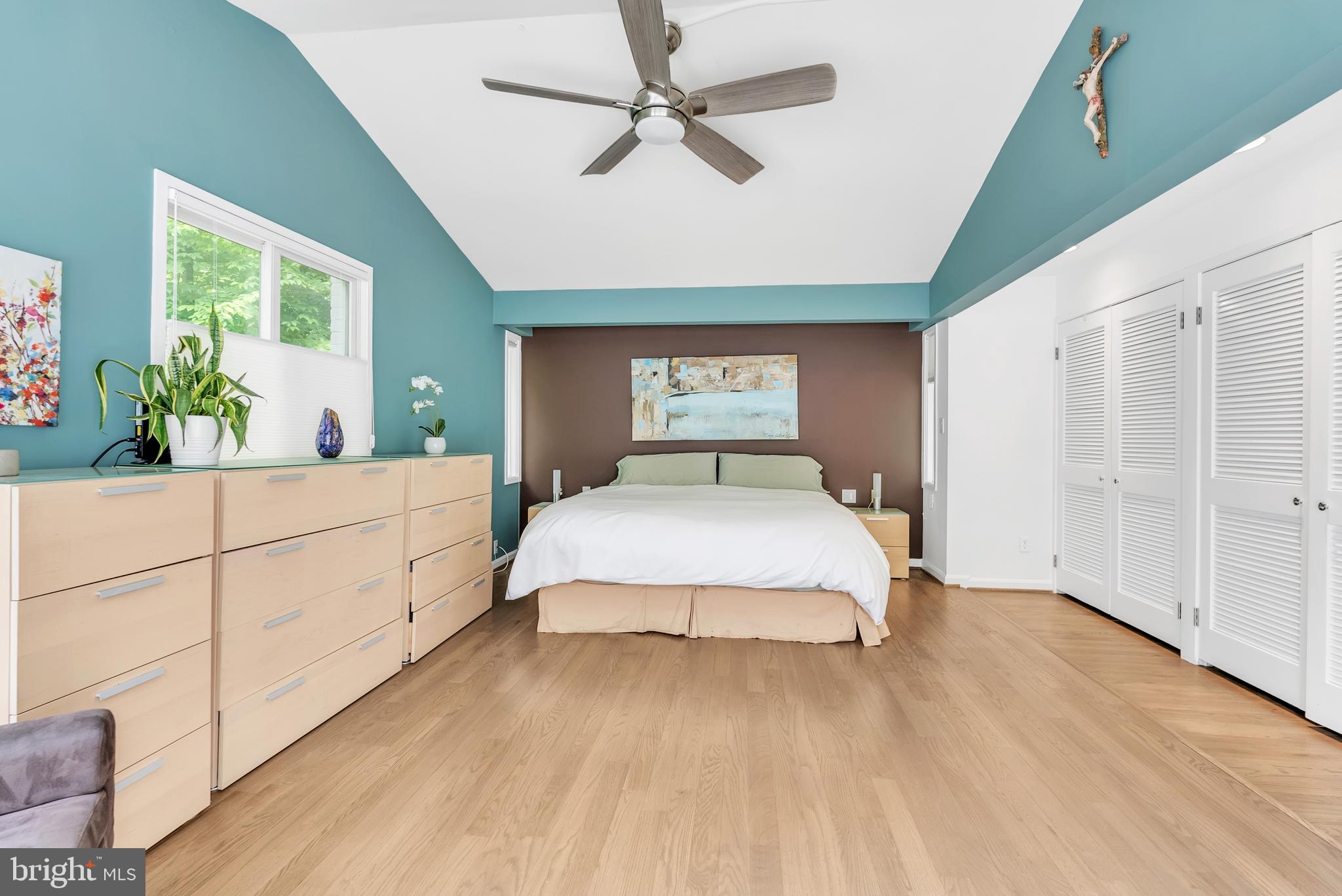 CARDEROCK SPRINGS - Residential