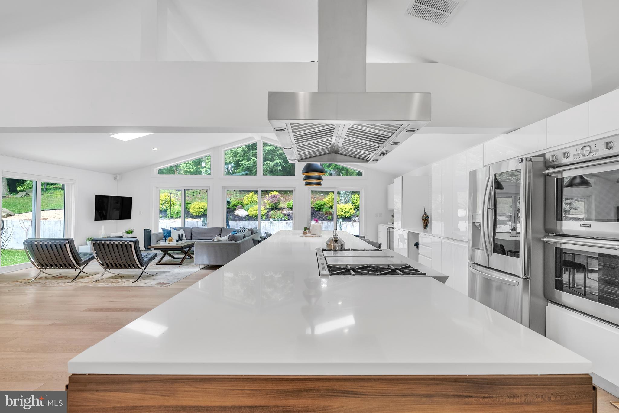 CARDEROCK SPRINGS - Residential